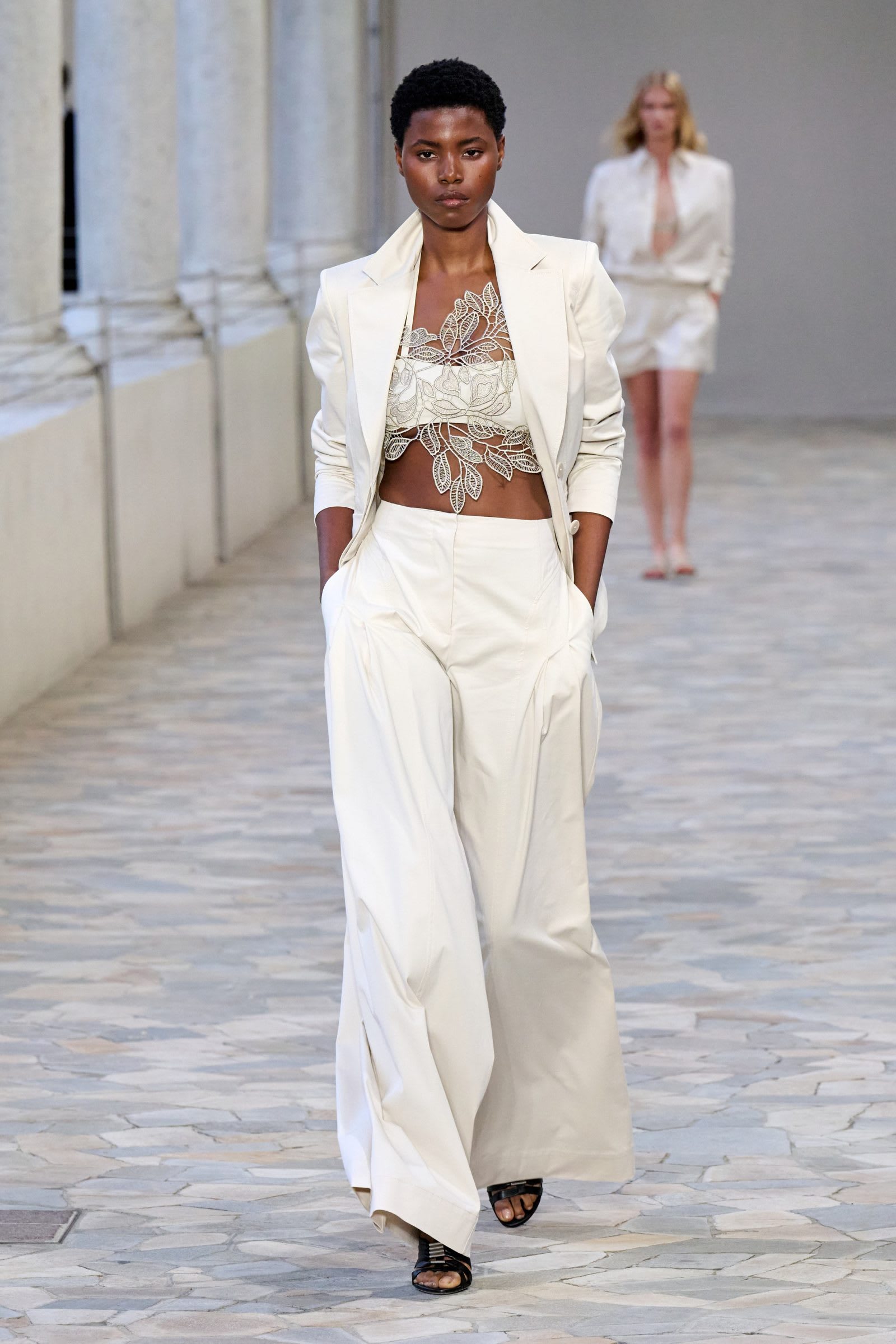 img-9263-1600x2400-1742418751170-8j7zxhodq0q