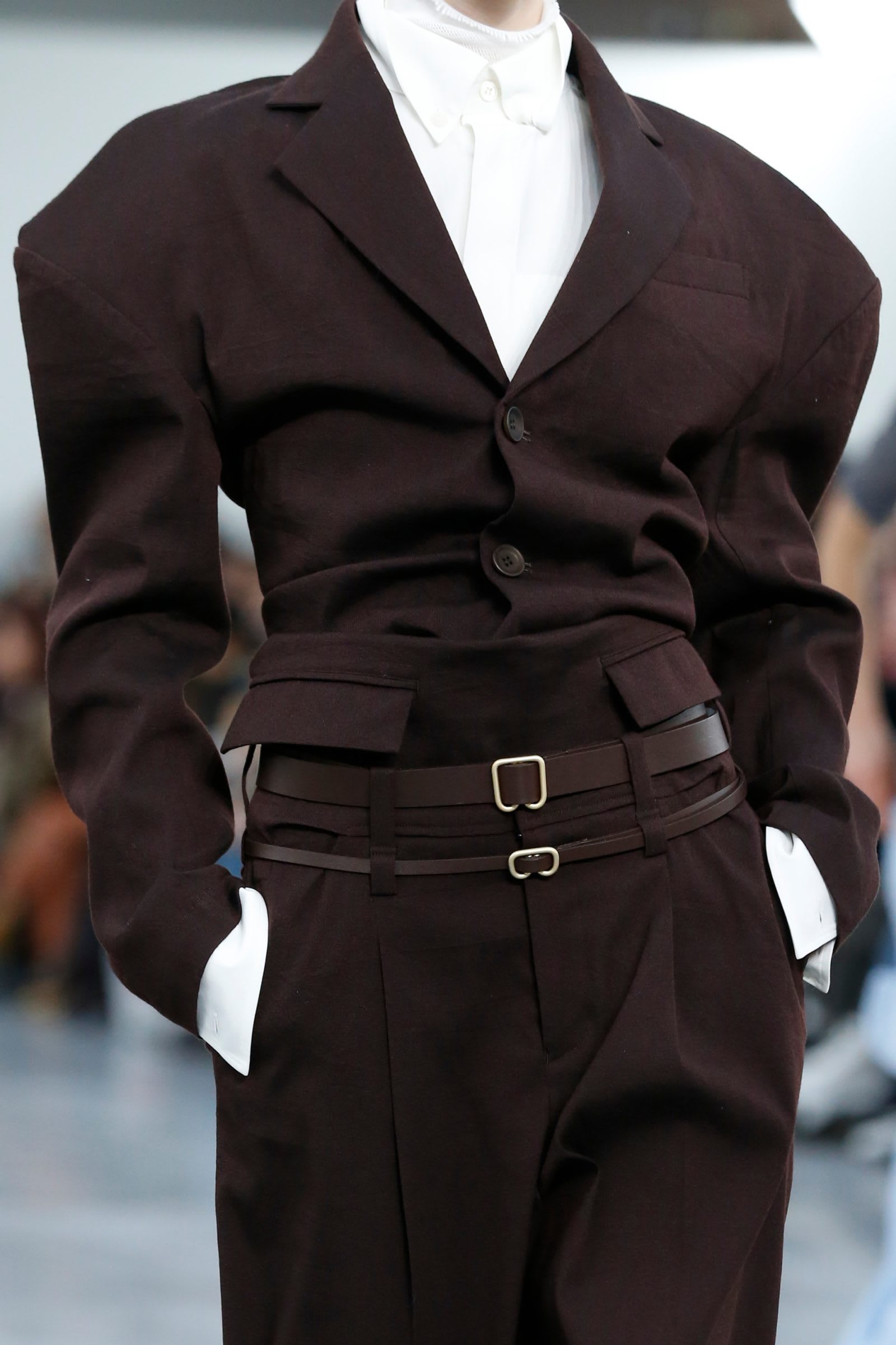 issey-miyake-aw25-details-03-1600x2400-1742416724516-yz8xn1o247j