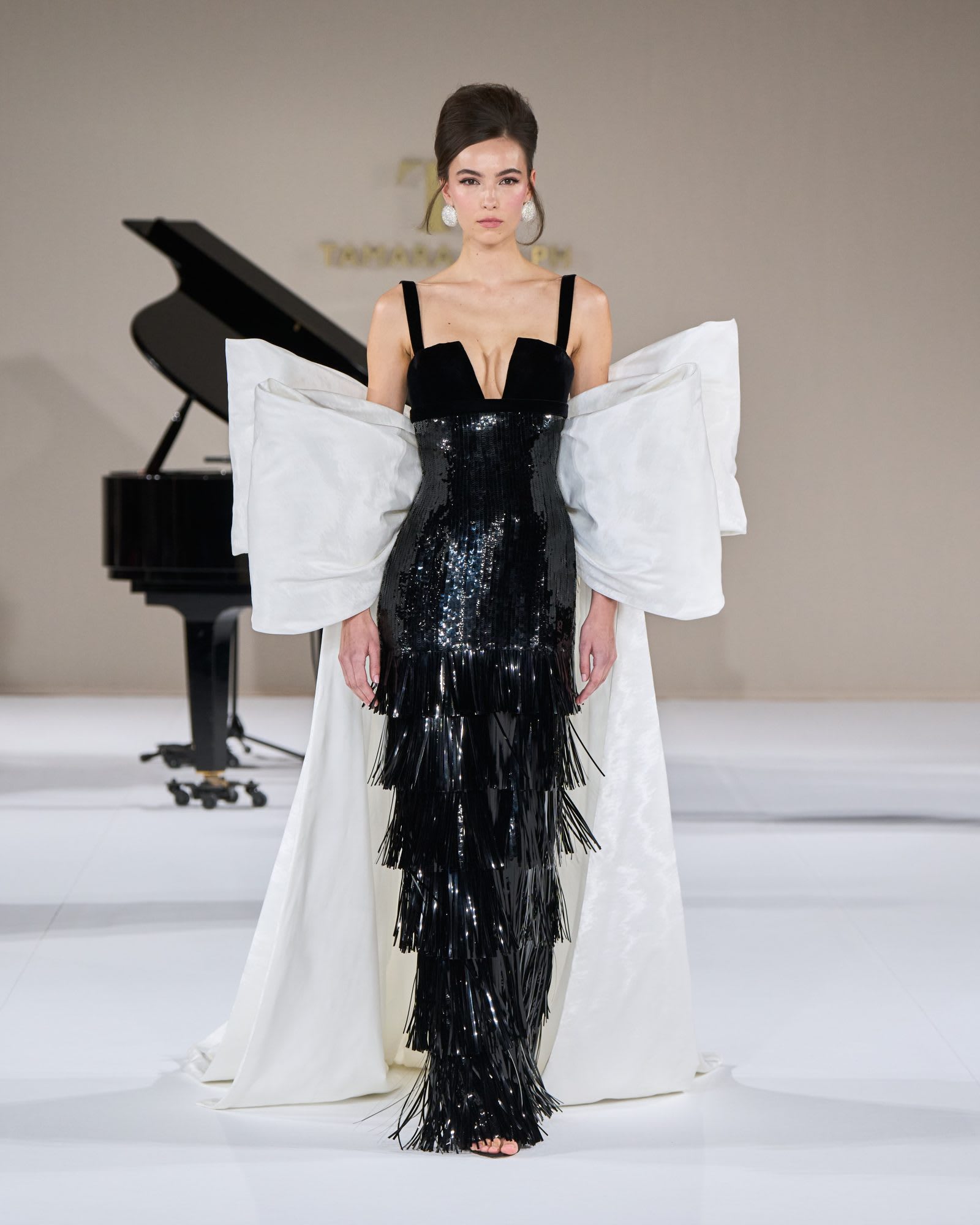 look16-1600x2000-1742417098846-iz14zh8yx6a