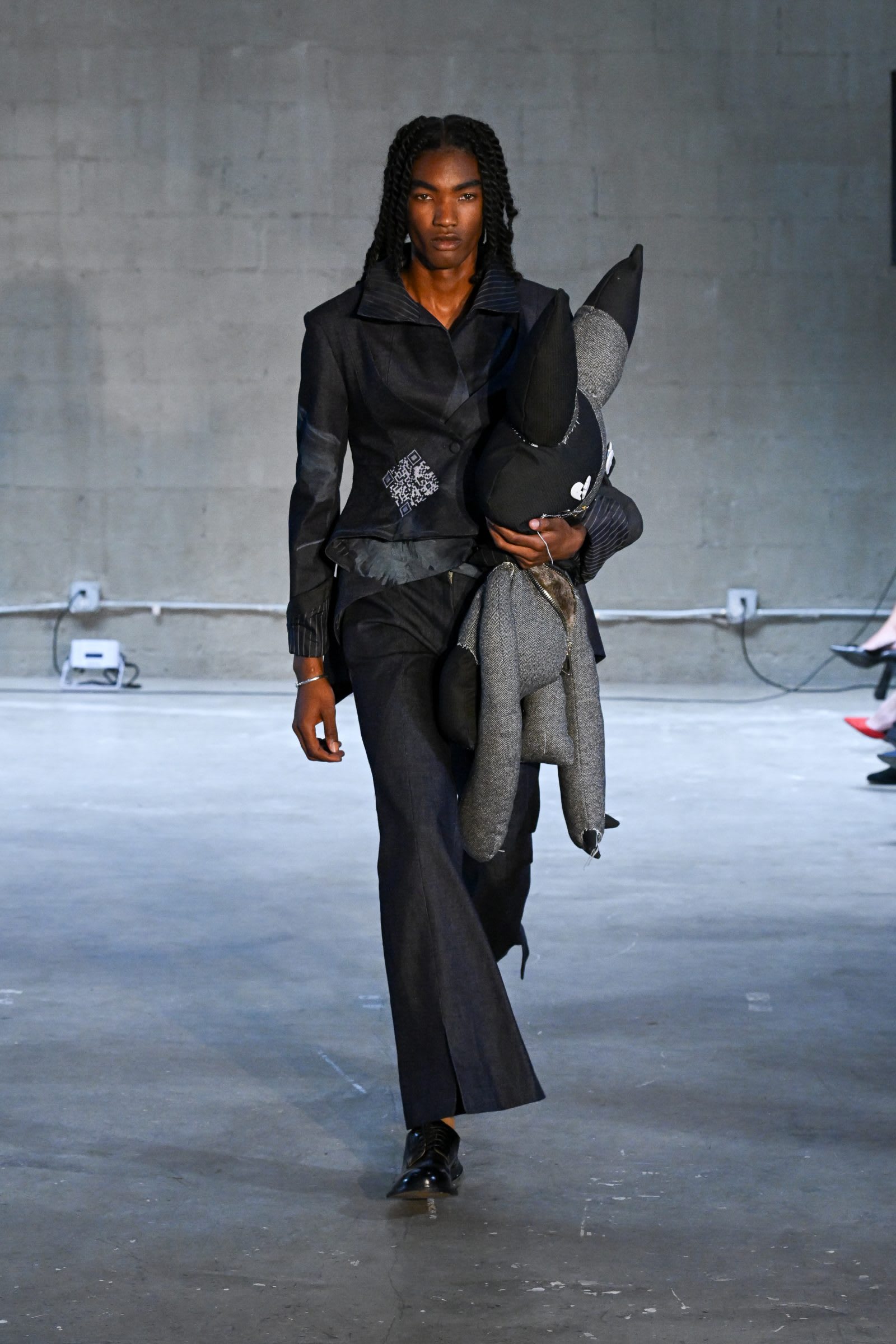 look37-bfa-46403-6562079-1600x2400-1742418833698-eajyl9desso