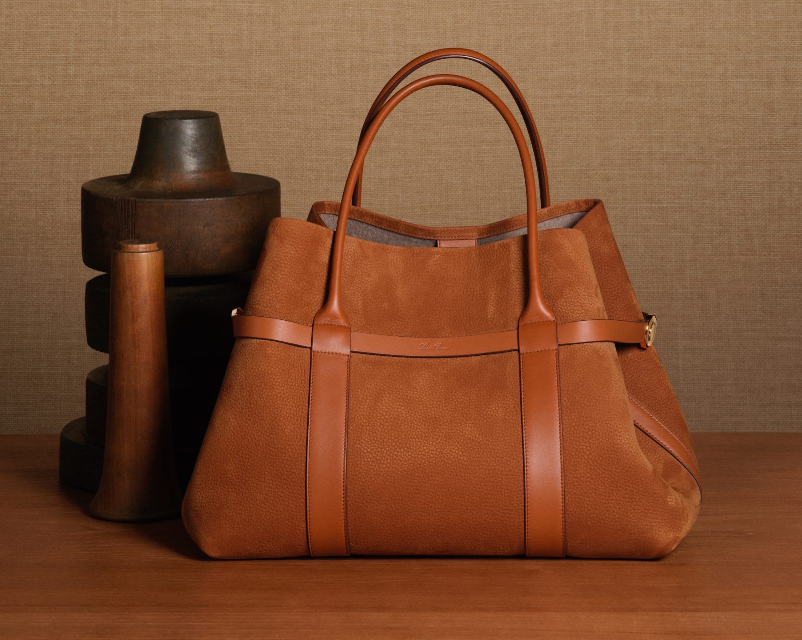 loro-piana-spring-summer-2025-accessories-image-20-1600x1277-1742417589916-a6ml19u7jj