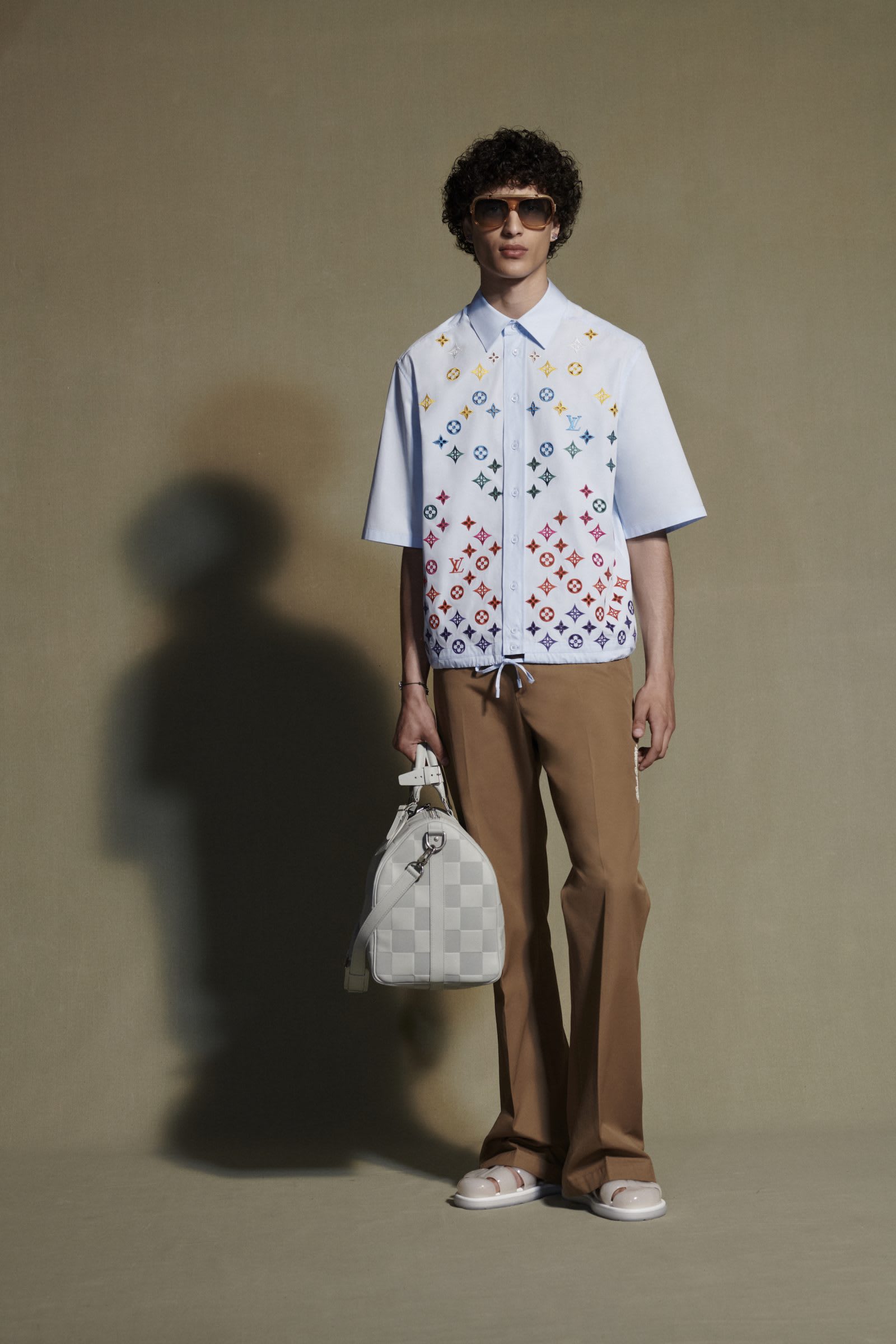 louis-vuitton-menrsquos-spring-2025-look-3-1600x2400-1742417104517-8cccudr5k6j