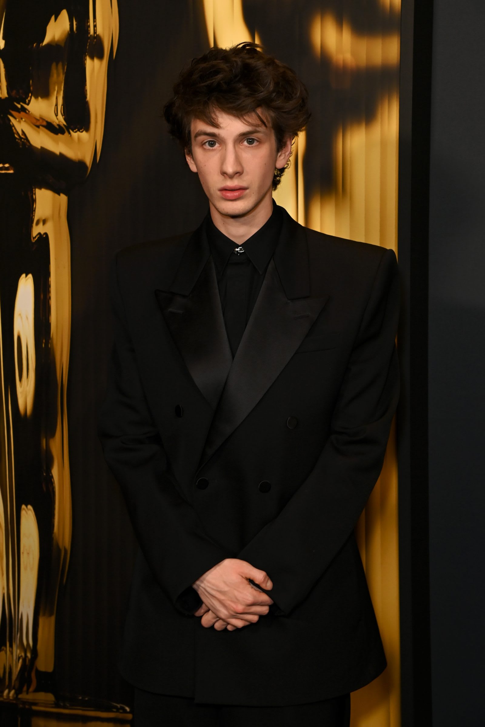 mark-eydelshteyn-wearing-mcqueen-jpeg-1600x2400-1742418015028-9bf03j0t7lj