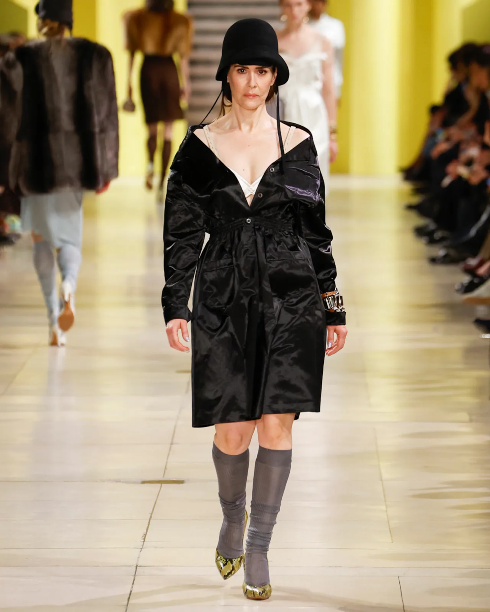 miumiunux_color.1280.1280-1742497689556