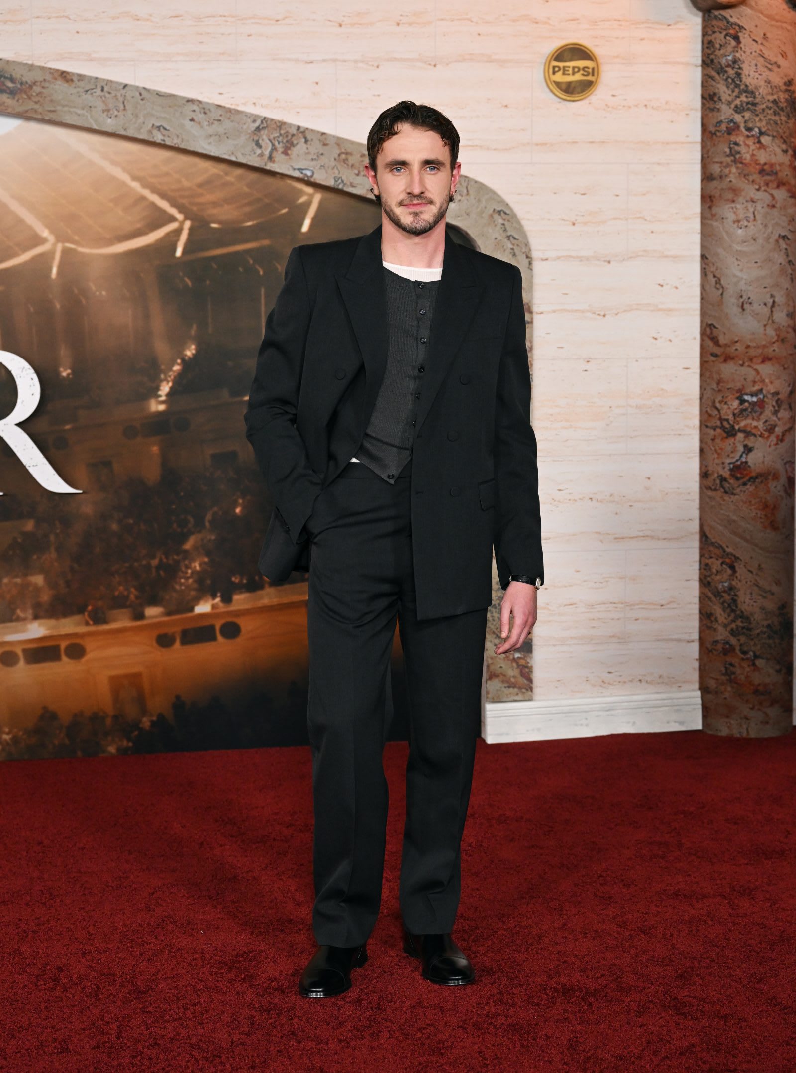 paul-mescal-gucci-1600x2155-1742417987759-3jv2x5l570q