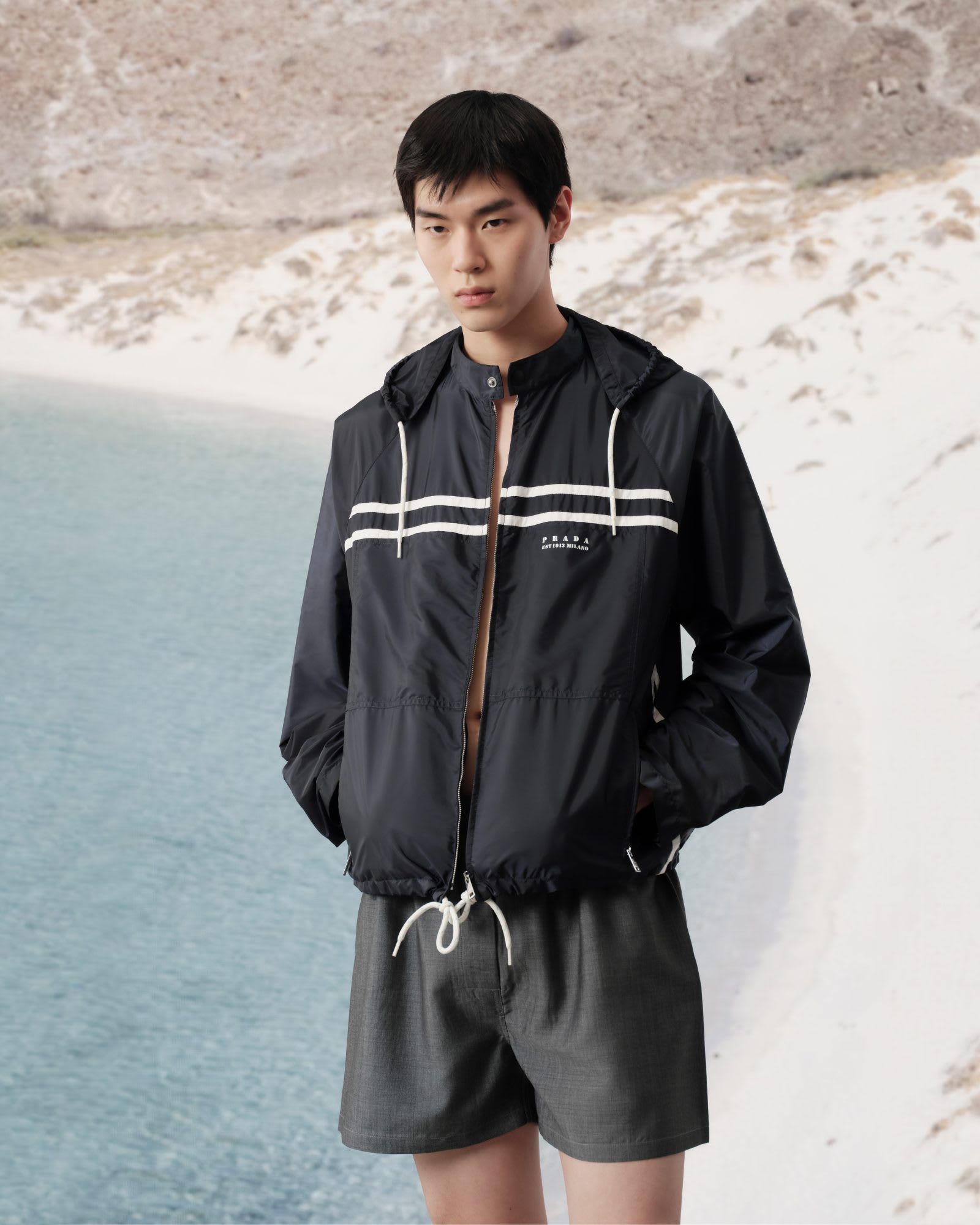 prada-re-nylon-2025-collateral-m-3-1600x2000-1742417084223-a7vmmzz8t94