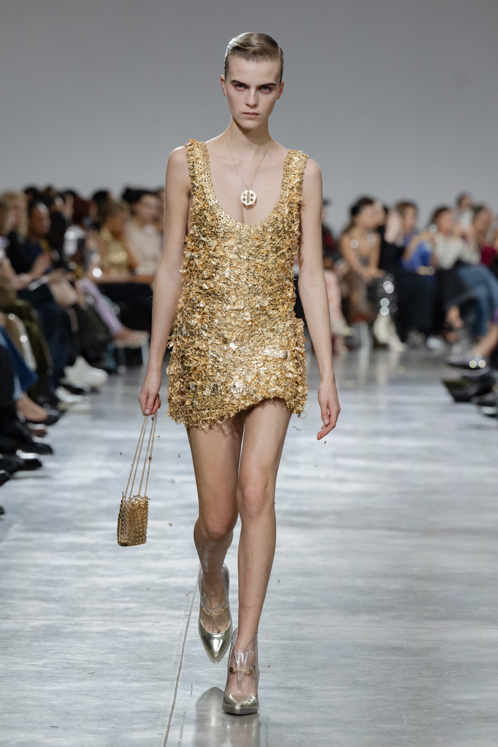 rabanne-ss25-yannisvlamos-look22-1600x2400-1742418621134-3hogas5c454