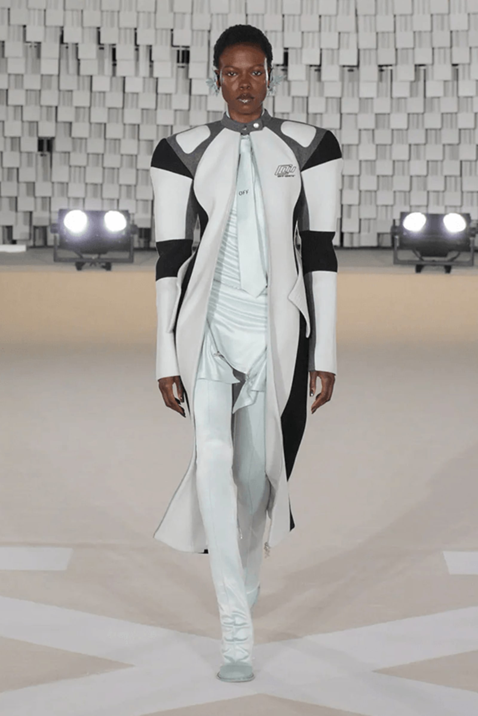 rain-mag-off-white2-1742416769706-dtb9sirwebm