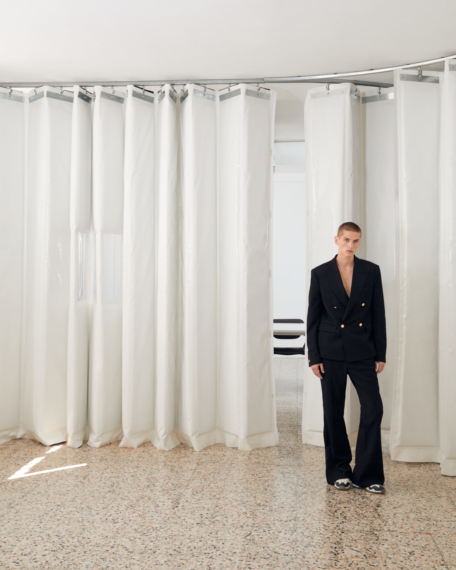 rain-x-louis-vuitton0022-scaled-1742419077241-i3xiurzd50g