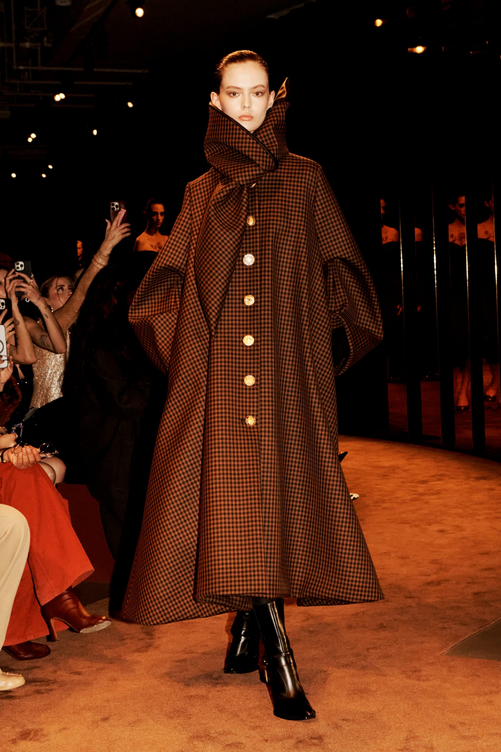 Schiaparelli RTW FW25: Look 8