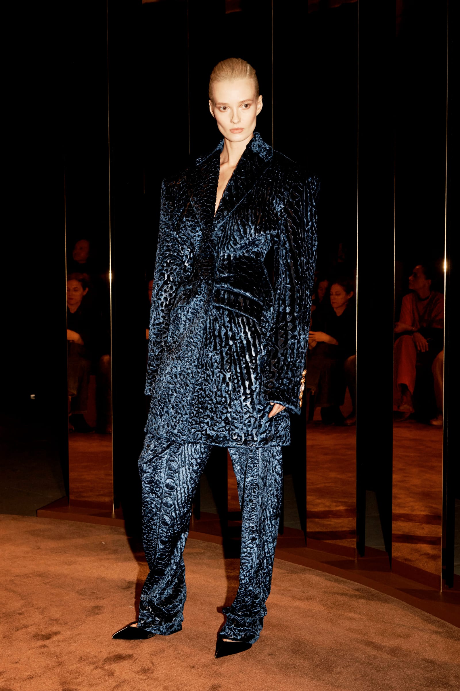 Schiaparelli RTW FW25: Look 35