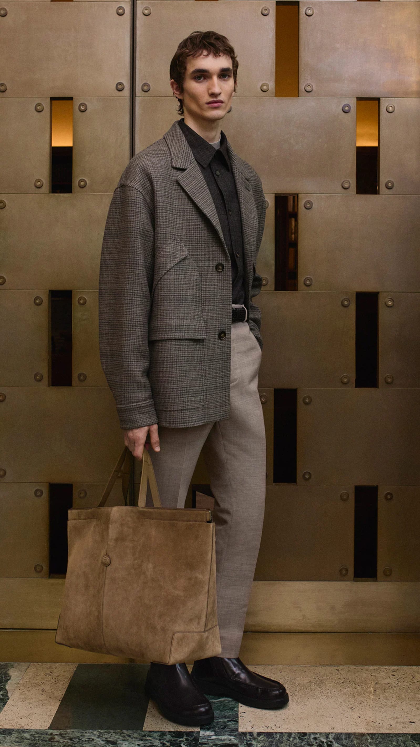 tods-man-collection-fw25-look-021-a.jpg-1742417296328-akkub8x2ovs