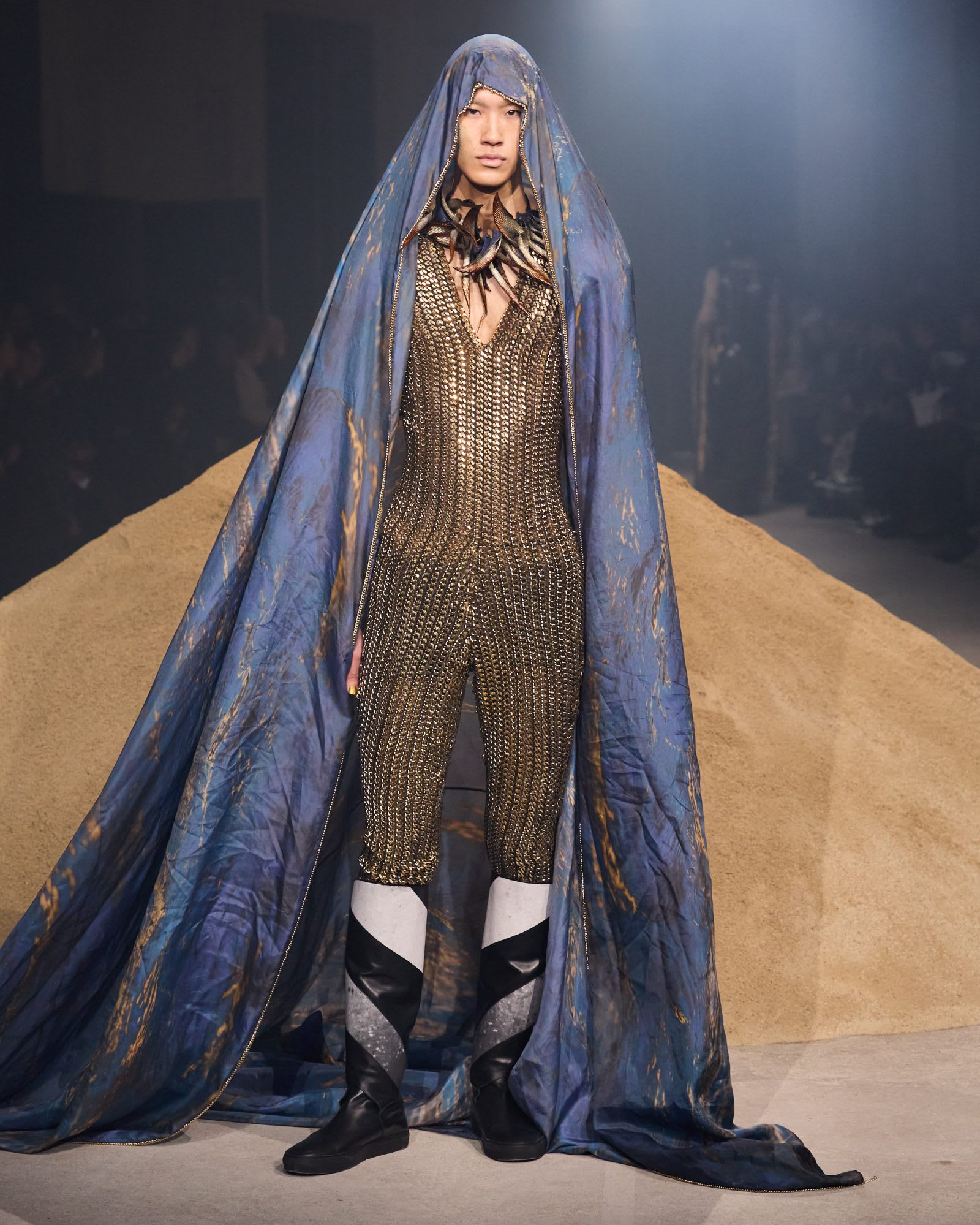 yuima-nakazato-fw25-26-paris-4-5-25-1600x1999-1742417256286-yyuamtk9xq