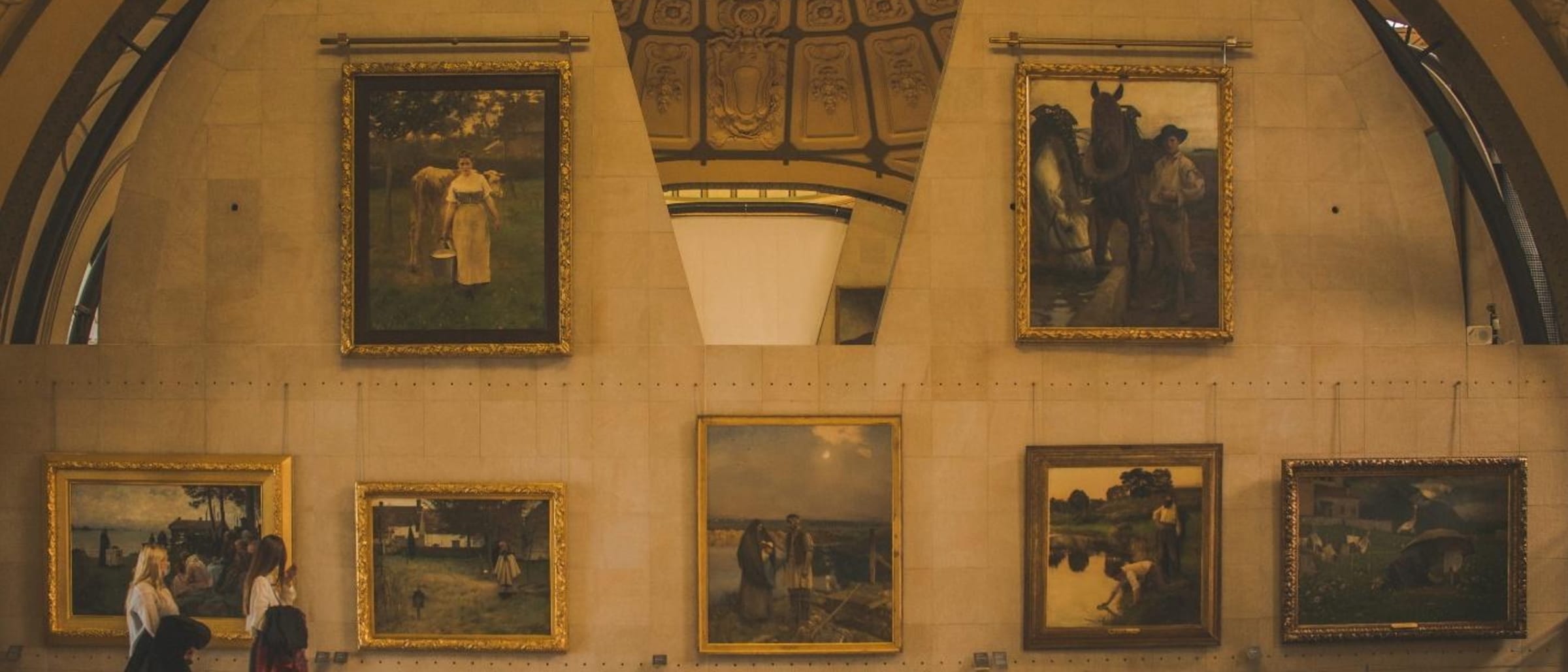 Where Can an Aesthete Discover Fine Art in the French capital? 