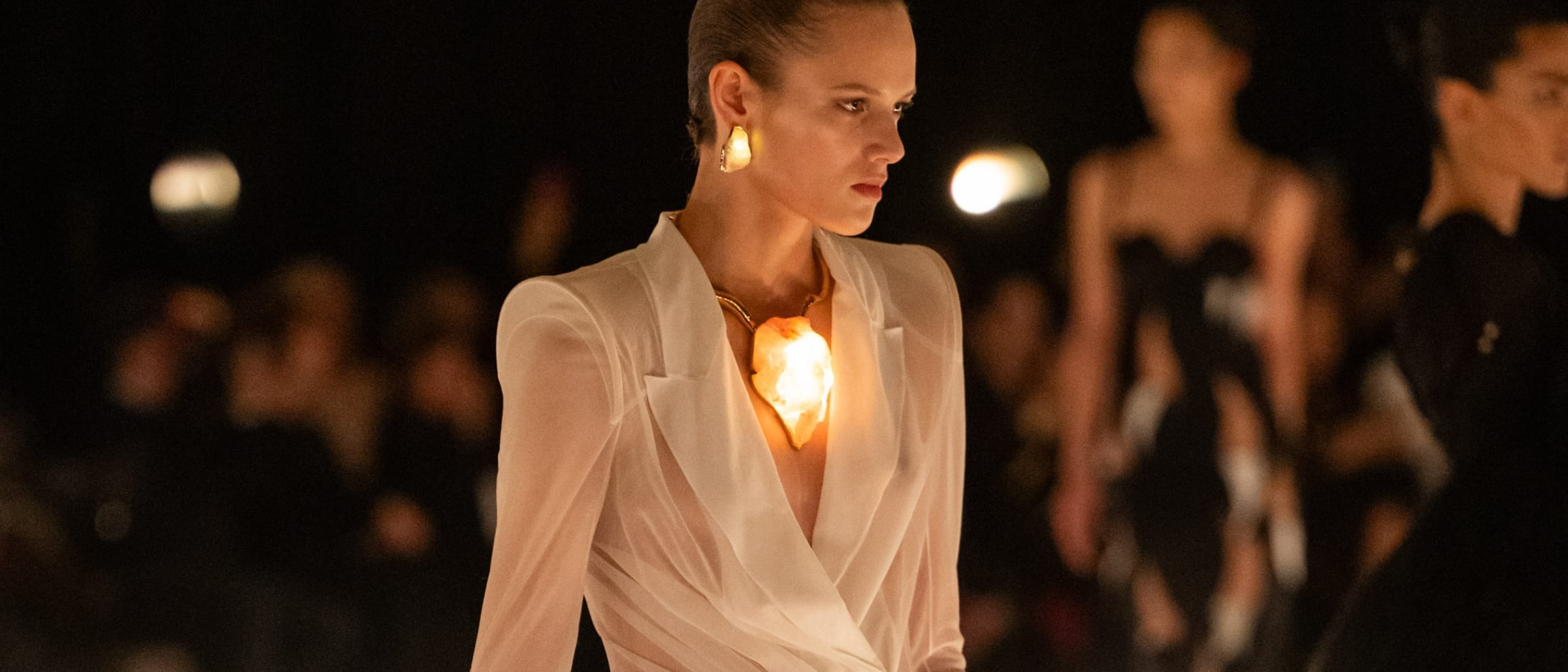 Schiaparelli Spring/Summer 2026: Daniel Roseberry Invites us to Dance in the Dark