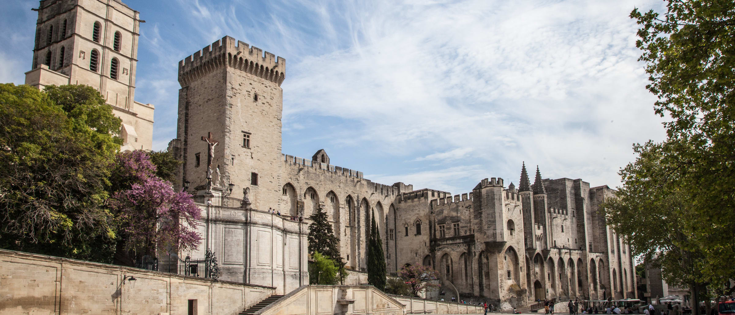 Louis Vuitton Announces Cruise 2026 Show at Palais des Papes