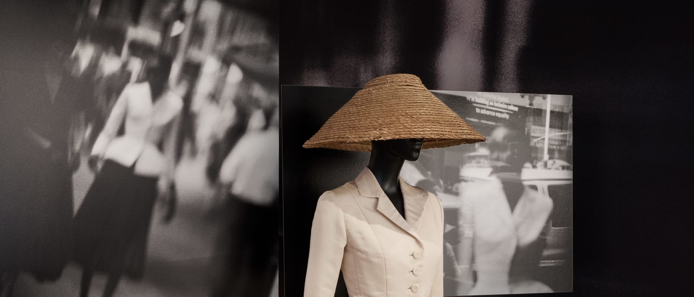 La Galerie Dior Unveils Must-See Peter Lindbergh Exhibition, ‘Exposition Dior/Lindbergh‘ Spanning Three Decades