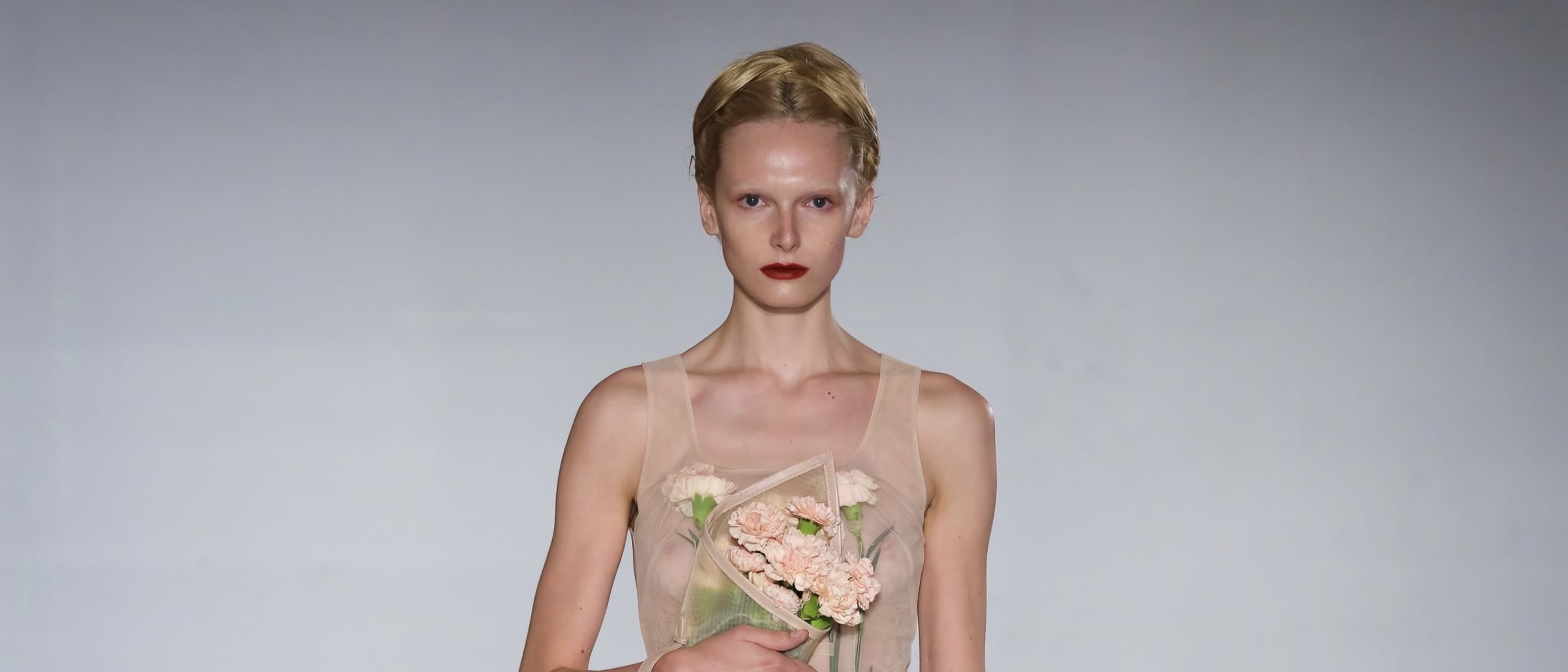 Simone Rocha Spring-Summer 2025 Collection: Carnations and Insecurities