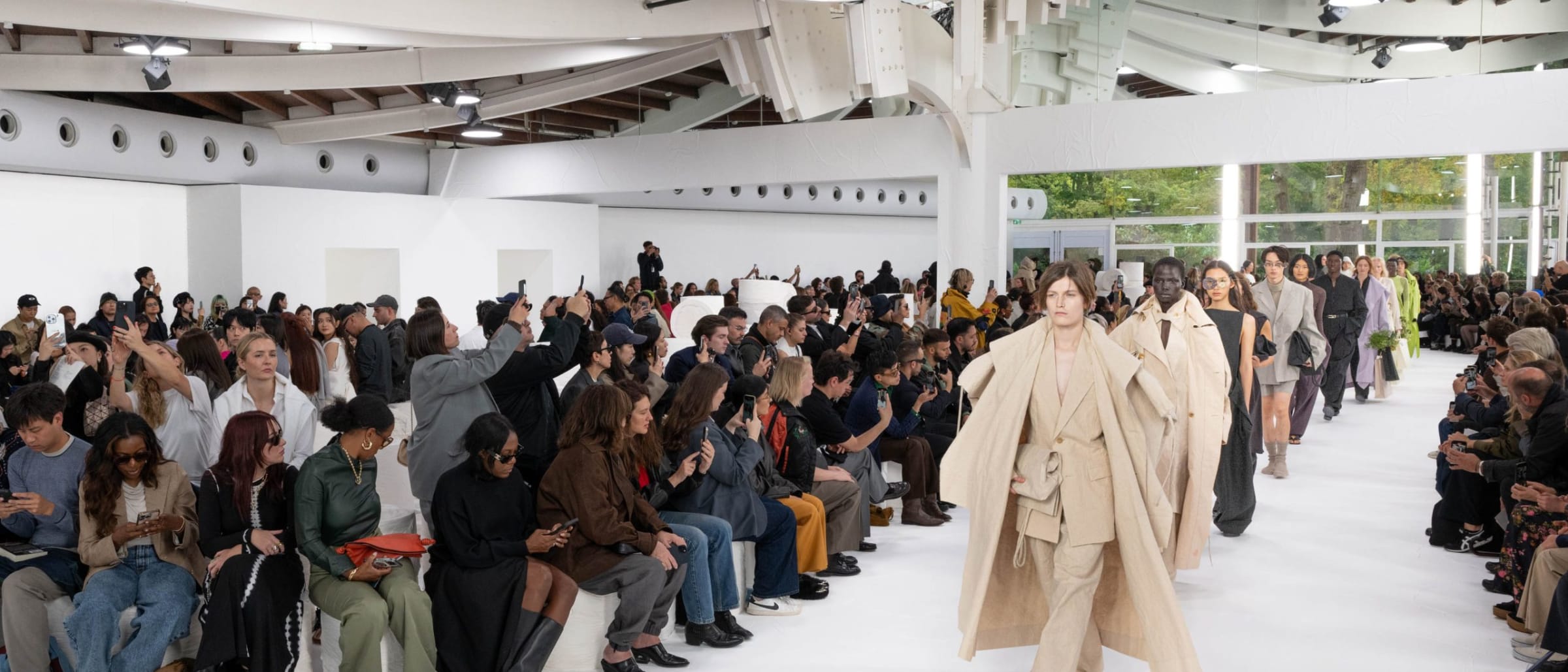 Issey Miyake Spring-Summer Collection 2025: Whispers of Paper