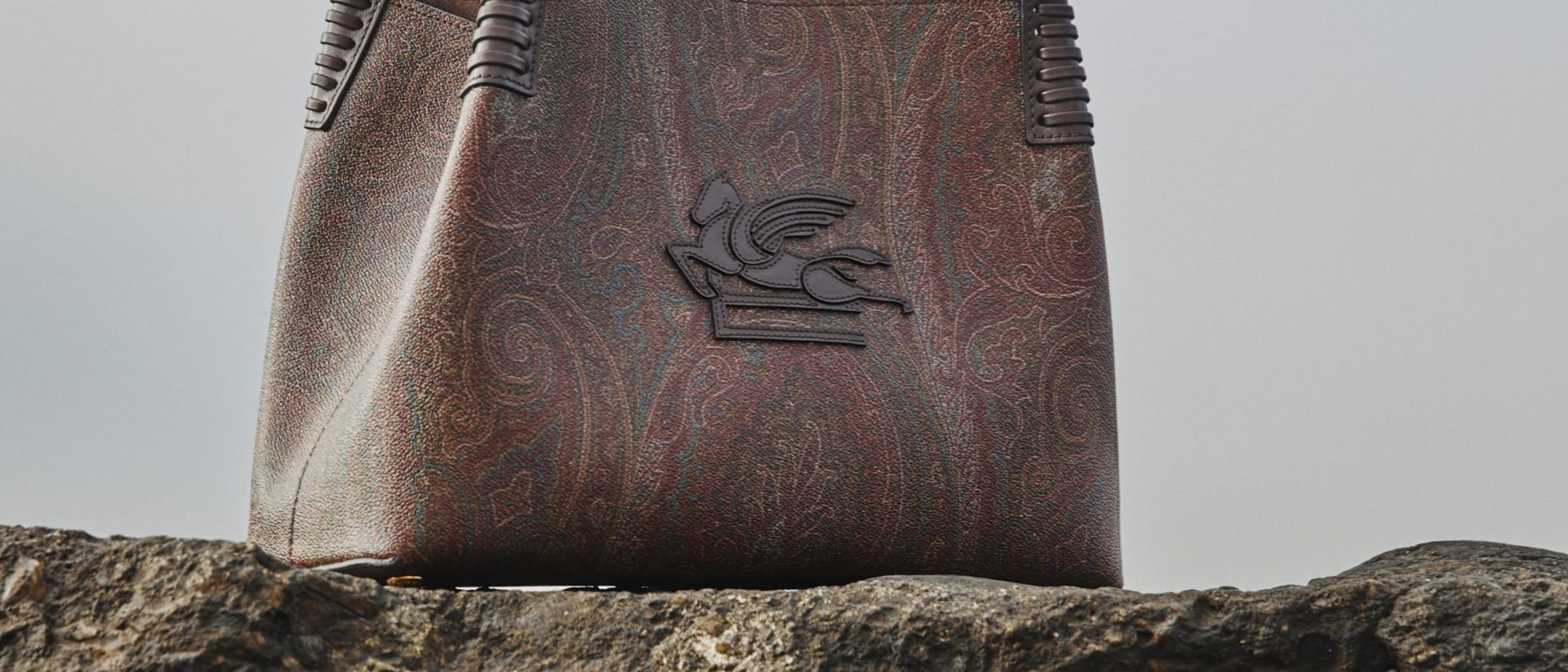 ETRO Debuts Libra Tote, A Study in Modern Sophistication