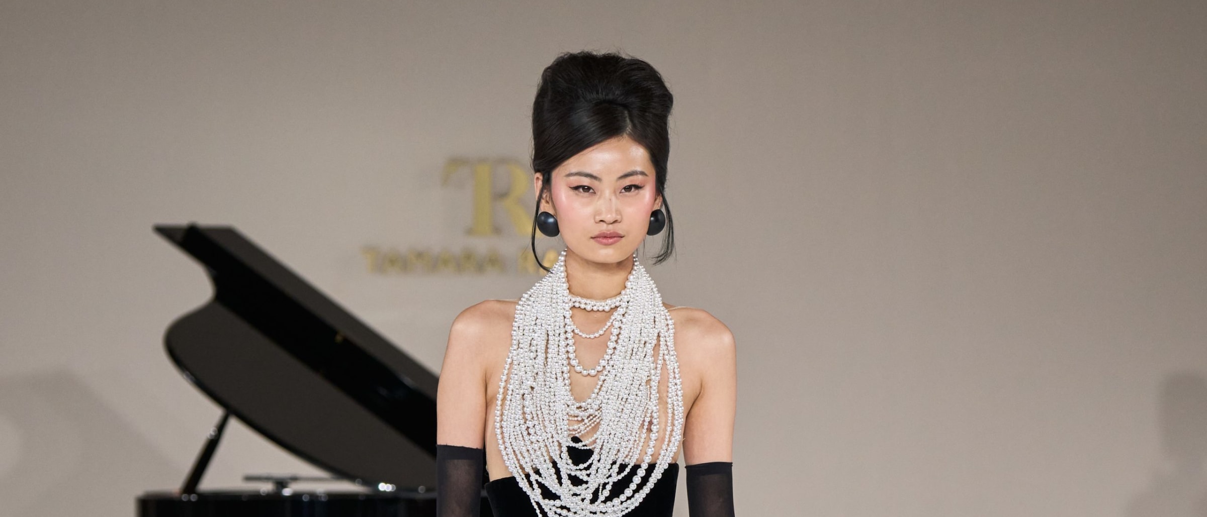 Tamara Ralph SS25: Romantic Melodies In Couture