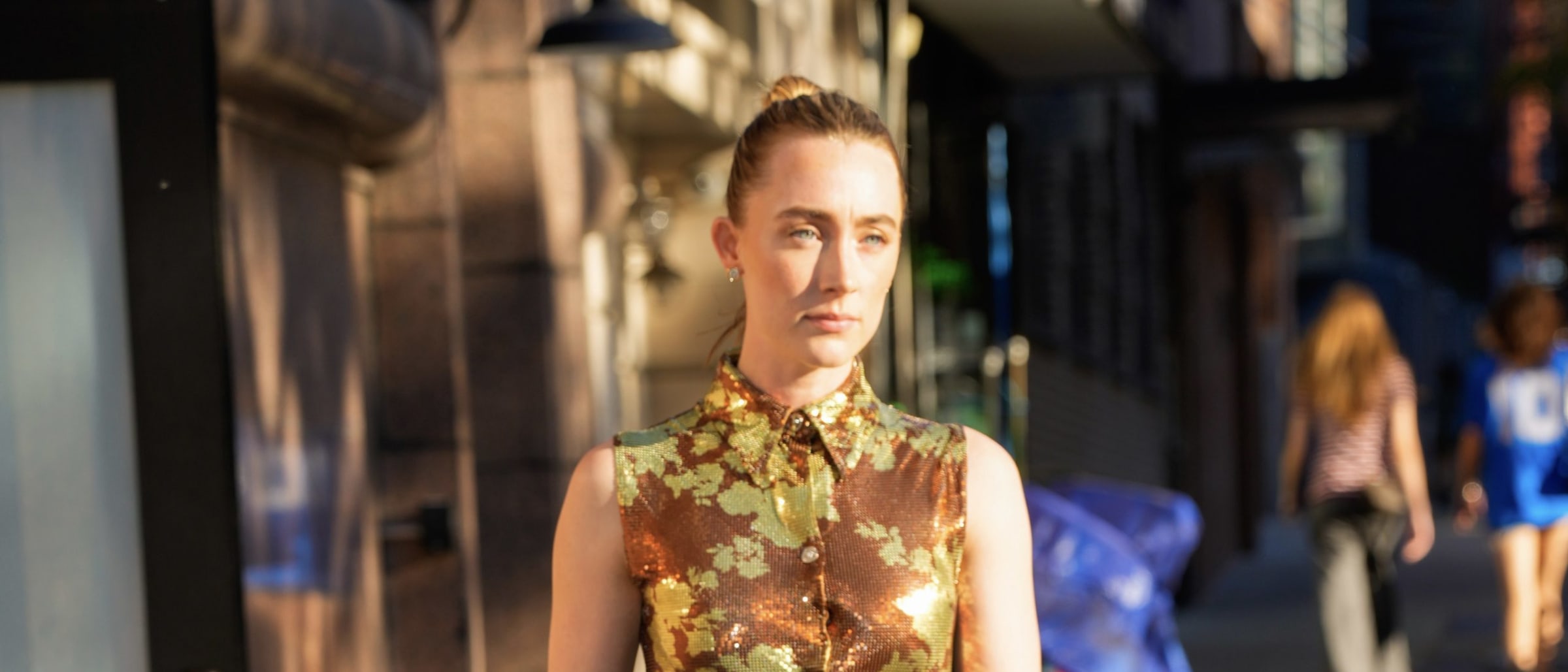 Saoirse Ronan Gives Versace’s Golden Hour a New York Moment