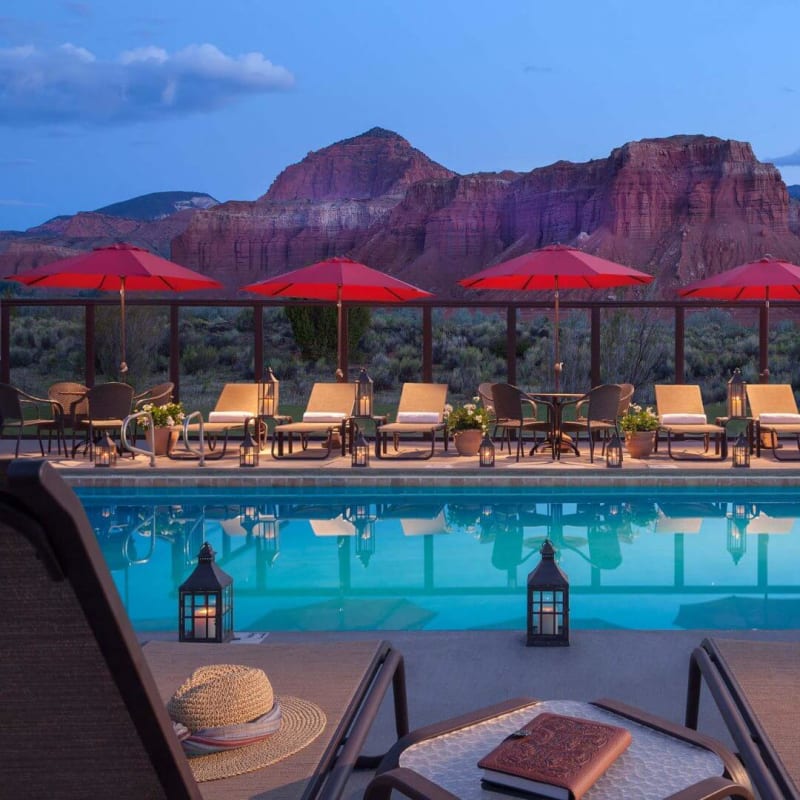 How Can Hotels Use Custom Pool Floats to Stand Out in a Competitive Market?