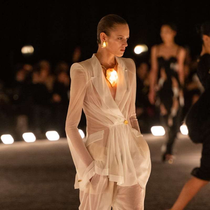 Schiaparelli Spring/Summer 2026: Daniel Roseberry Invites us to Dance in the Dark