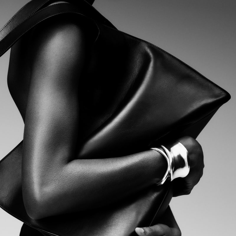 COS Launches New Alcove Bag: Luxury Design Doesn’t Need a Four-Figure Price Tag