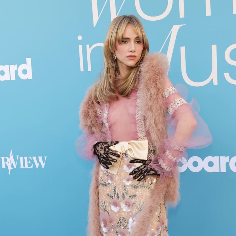 Suki Waterhouse Stuns in Valentino at the 2025 Billboard Women in Music Awards