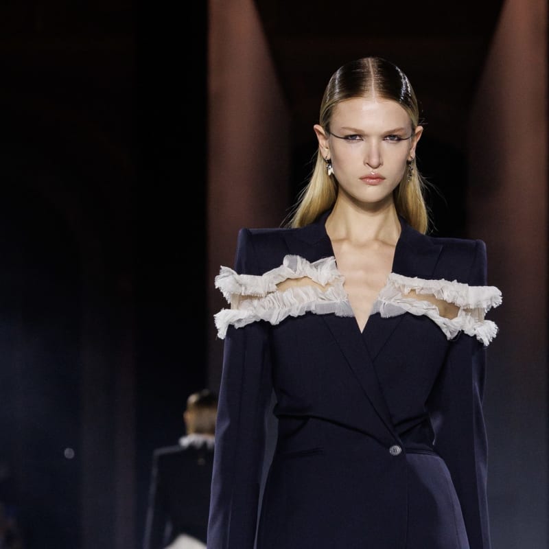 McQueen Spring-Summer 2025: Sean McGirr Finds his Stride with Magnificent Collection