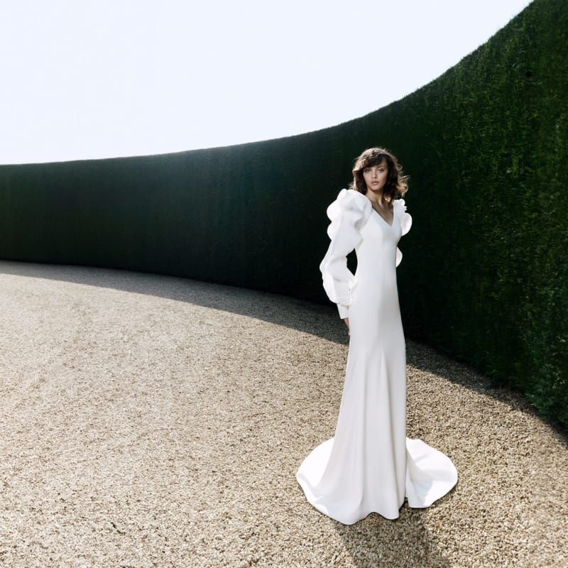 Viktor&Rolf Mariage Autumn-Winter 2025: A Symphony of Avant-Garde Bridal Elegance