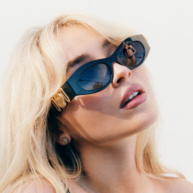 Sabrina Carpenter, Alexandre Sarr Star in VERSACE’s Iconic Biggie Collection
