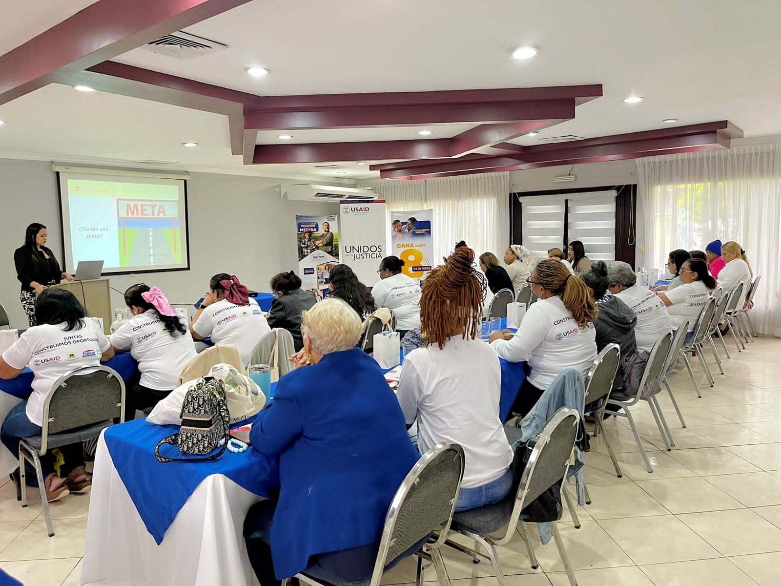 Capacitacion de Educacion Financiera a Mujeres USAID y Finsol 3