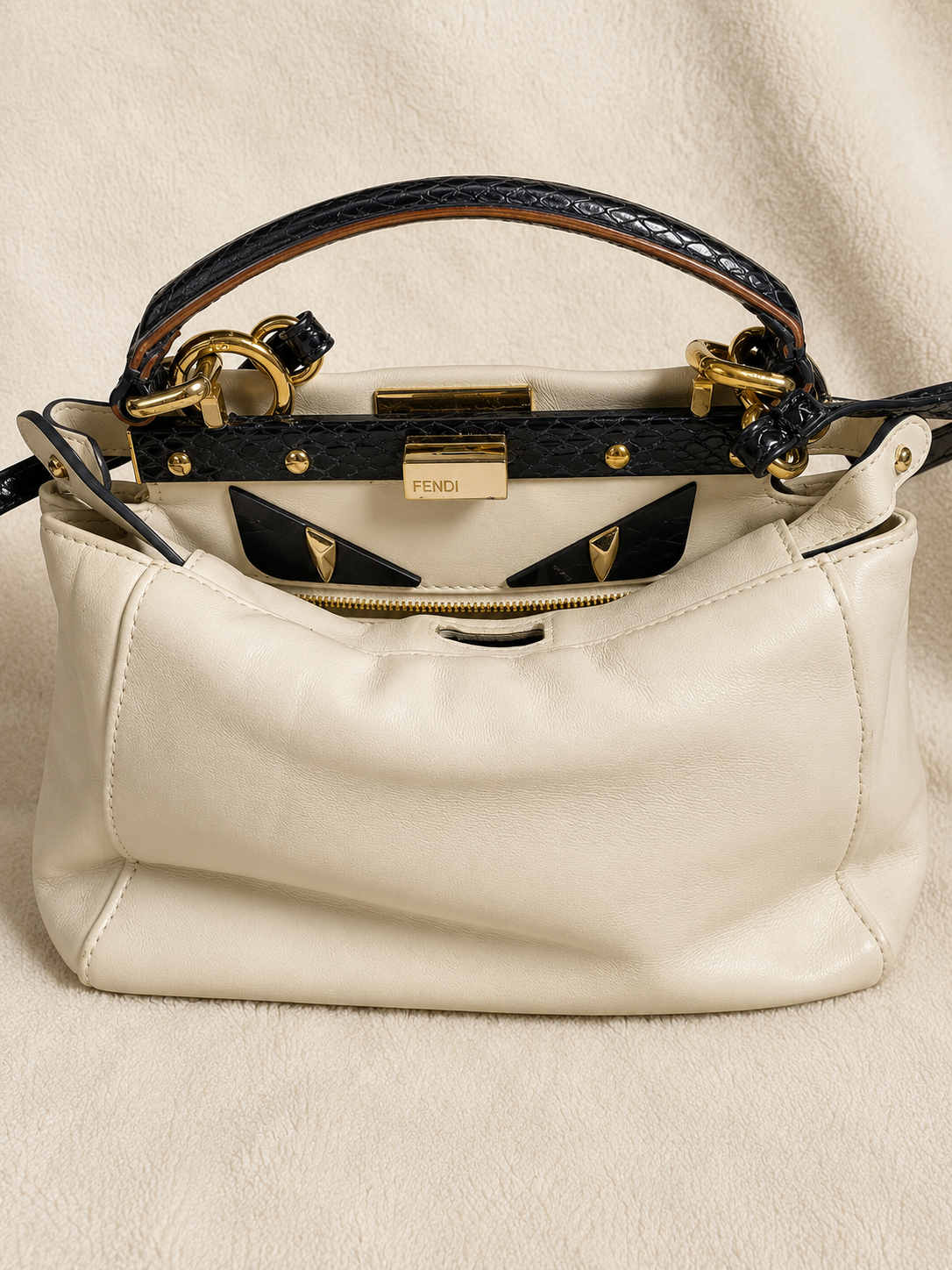 Tas Fendi Peekaboo Monster