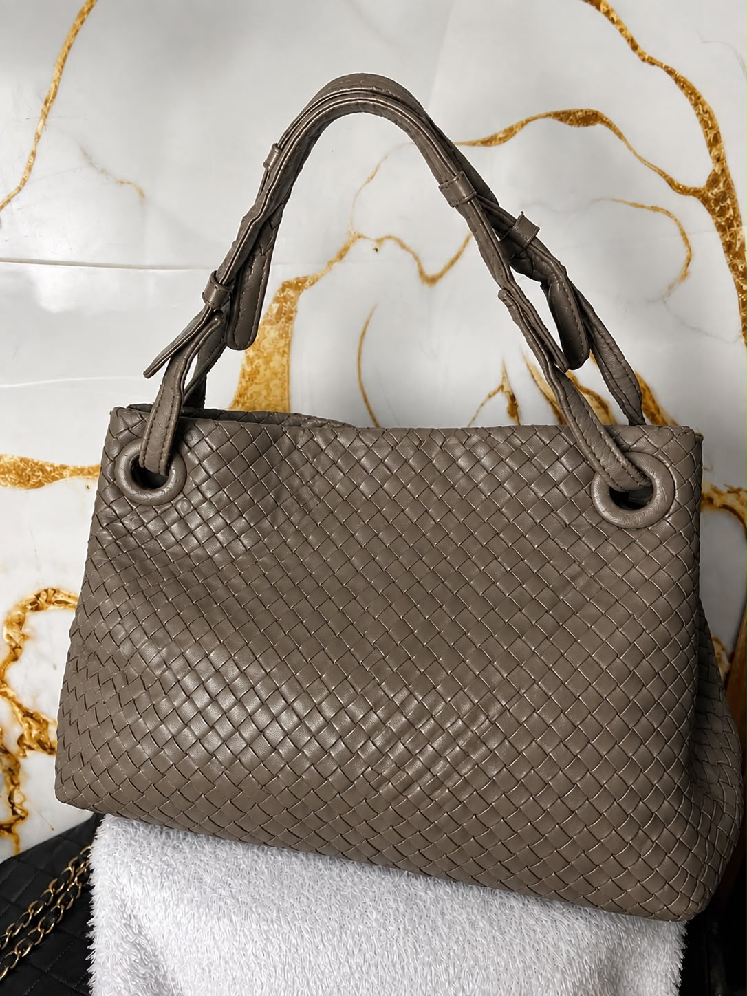 Bottega Veneta – Intrecciato Leather Tote Bag