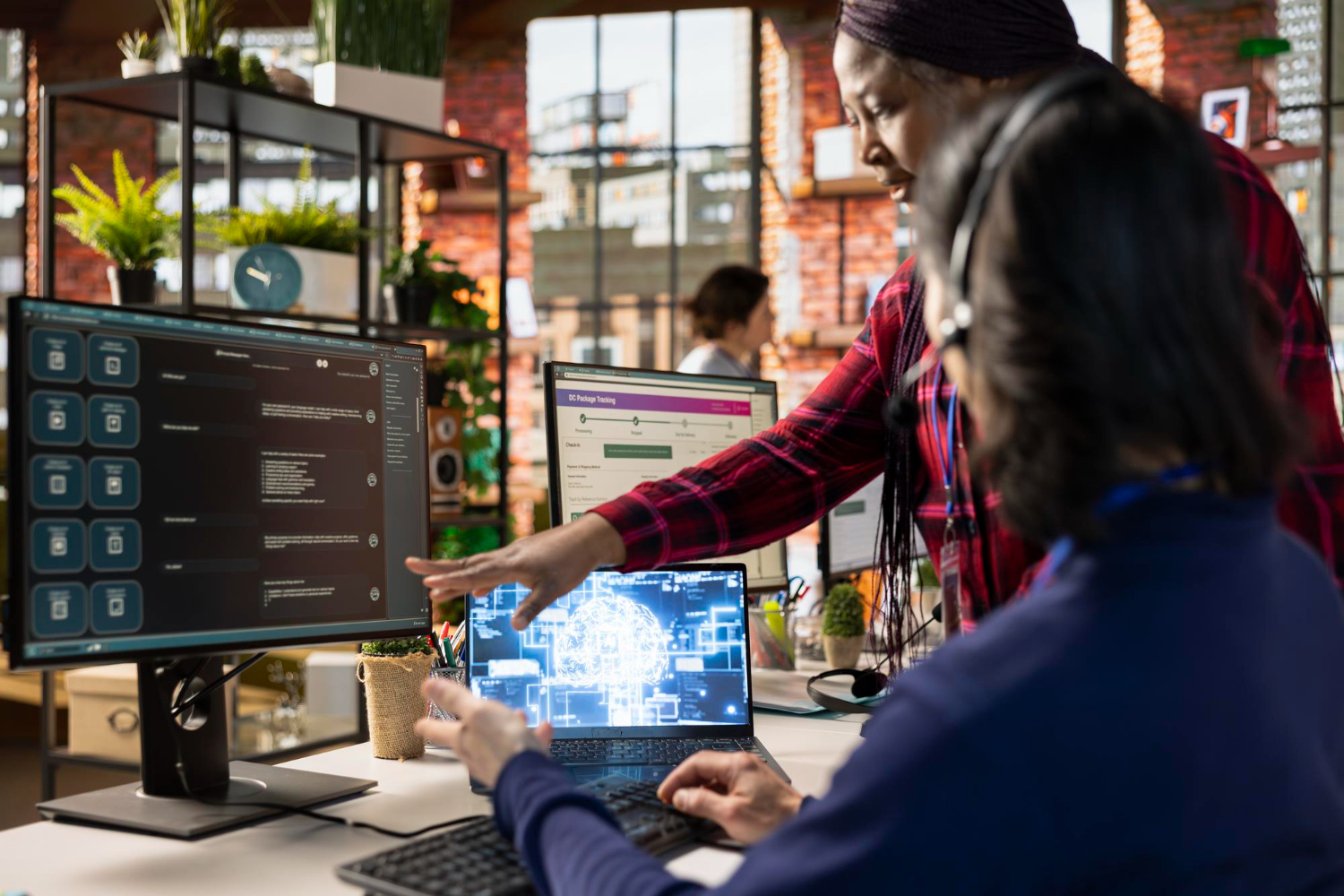 Pros and Cons of In-House AI UX Teams in Retail