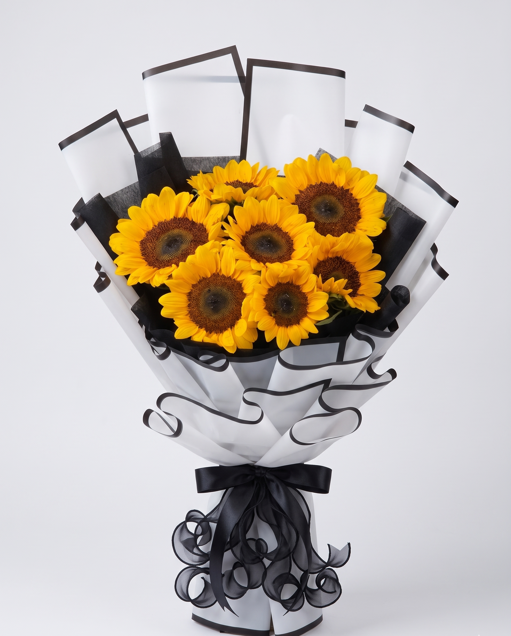Sunflower Burst Bouquet — Fresh Bouquet Delivery Ghaziabad Rose n Petals