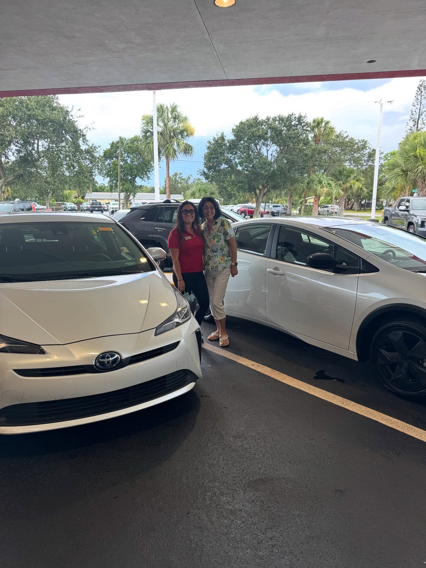 One of the sweetest ladies I know. This is her 2nd purchase with me❤️ && she even got me a little gift🥹