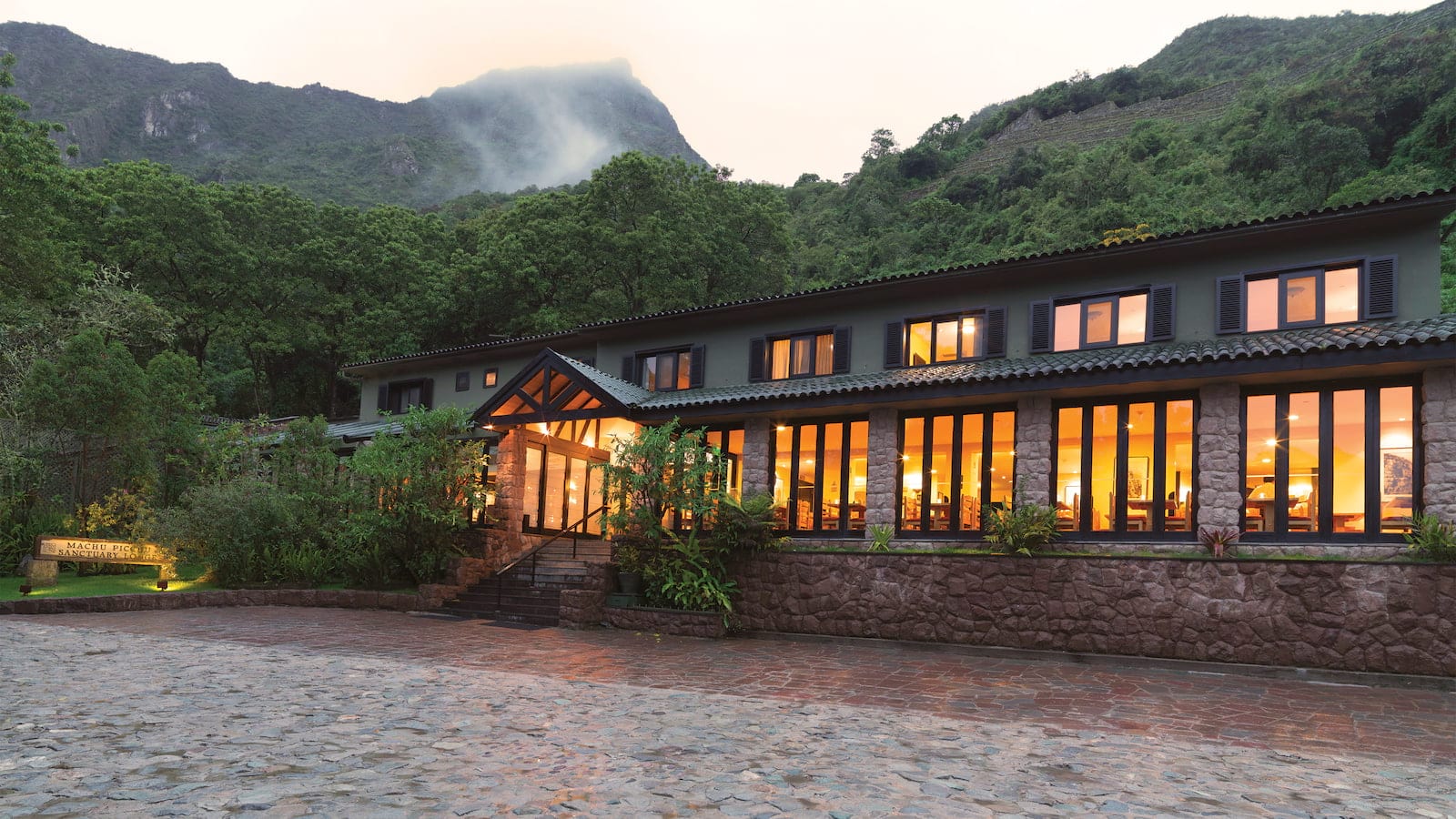 Sanctuary Lodge, A Belmond Hotel