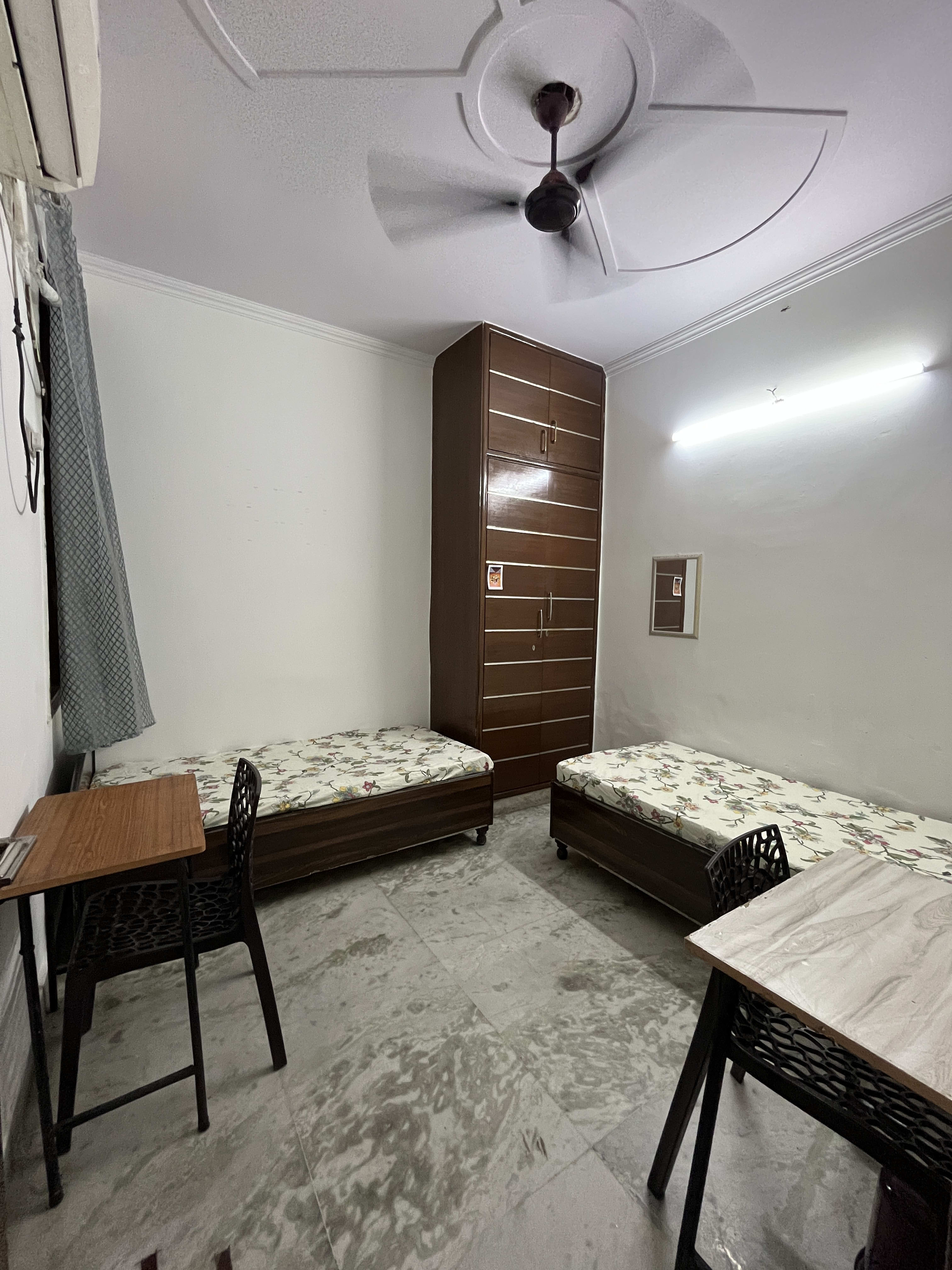DU INN B-45 SINGLE STORY VIJAY NAGAR 