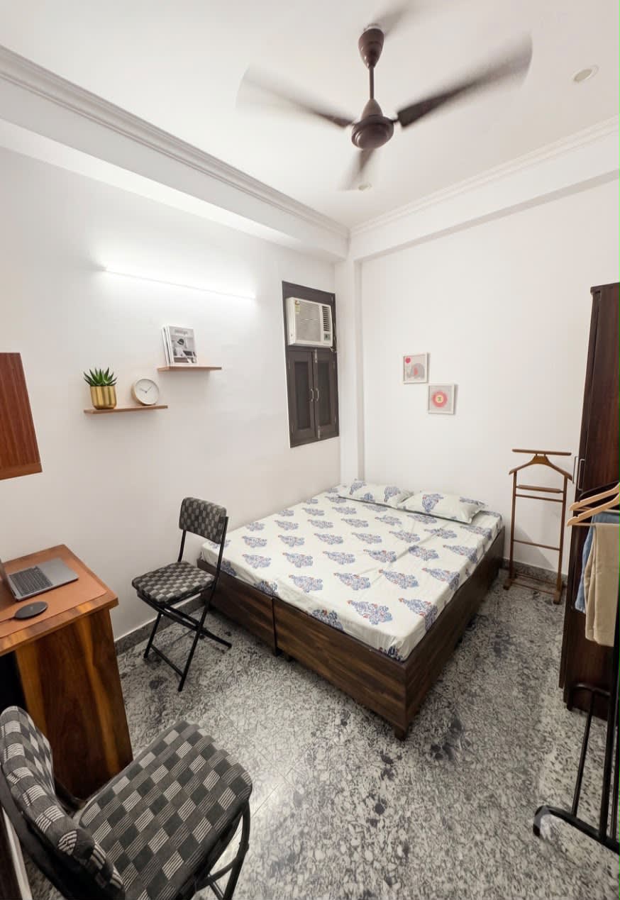 Vidhya Niwas Hostel F8