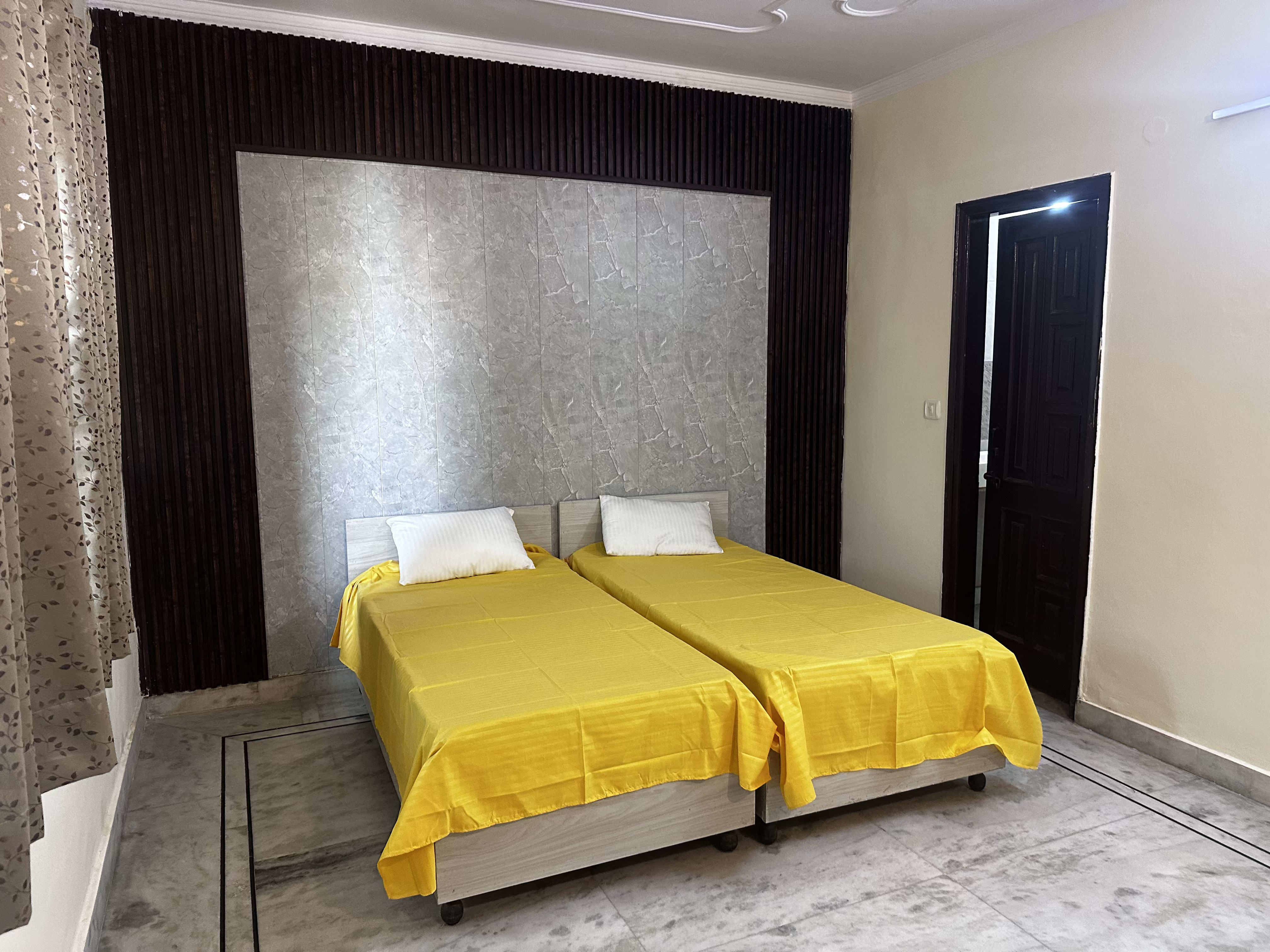 Vidhya Niwas Hostel F23