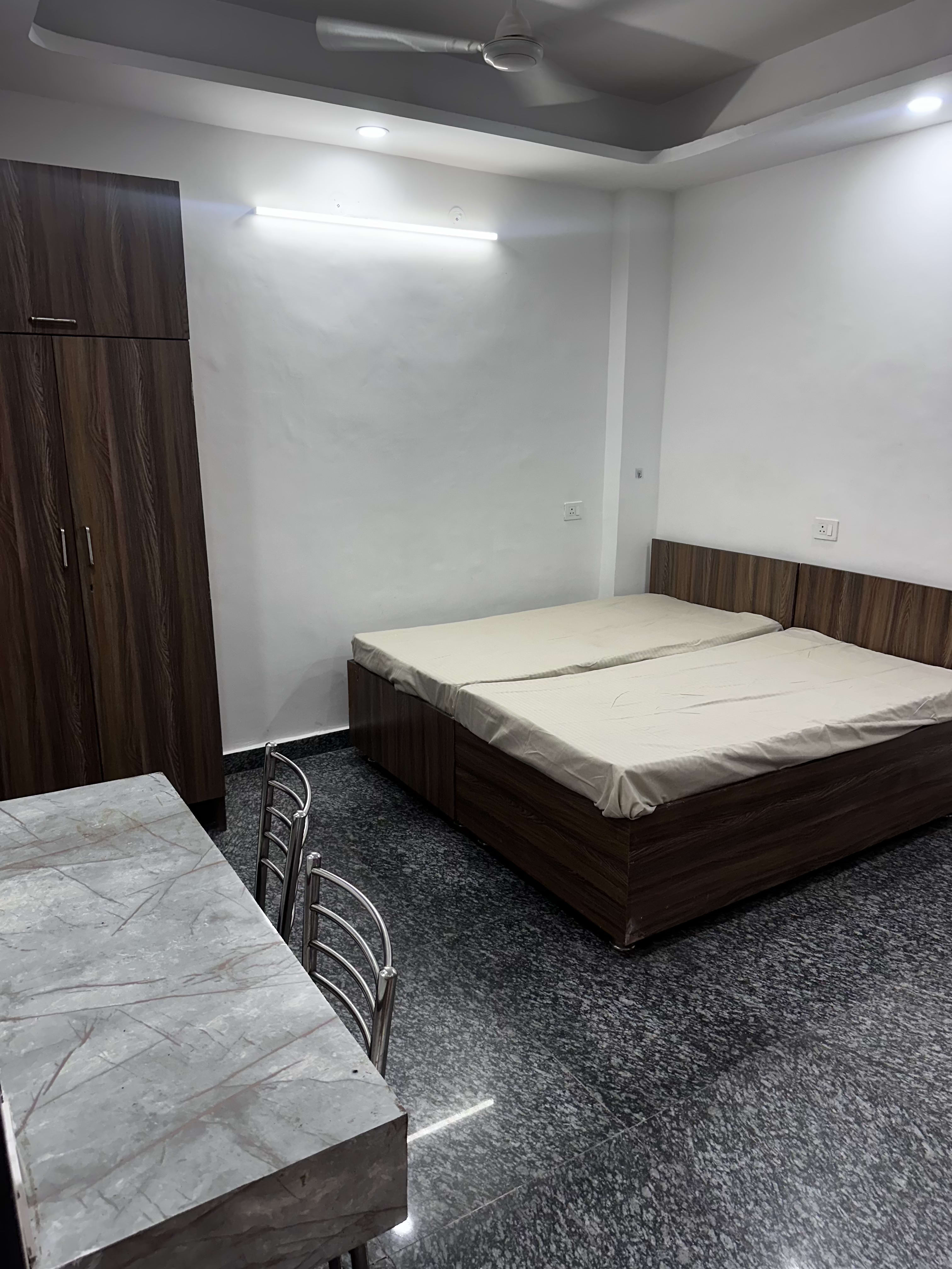 Vidhya Niwas Hostel C12
