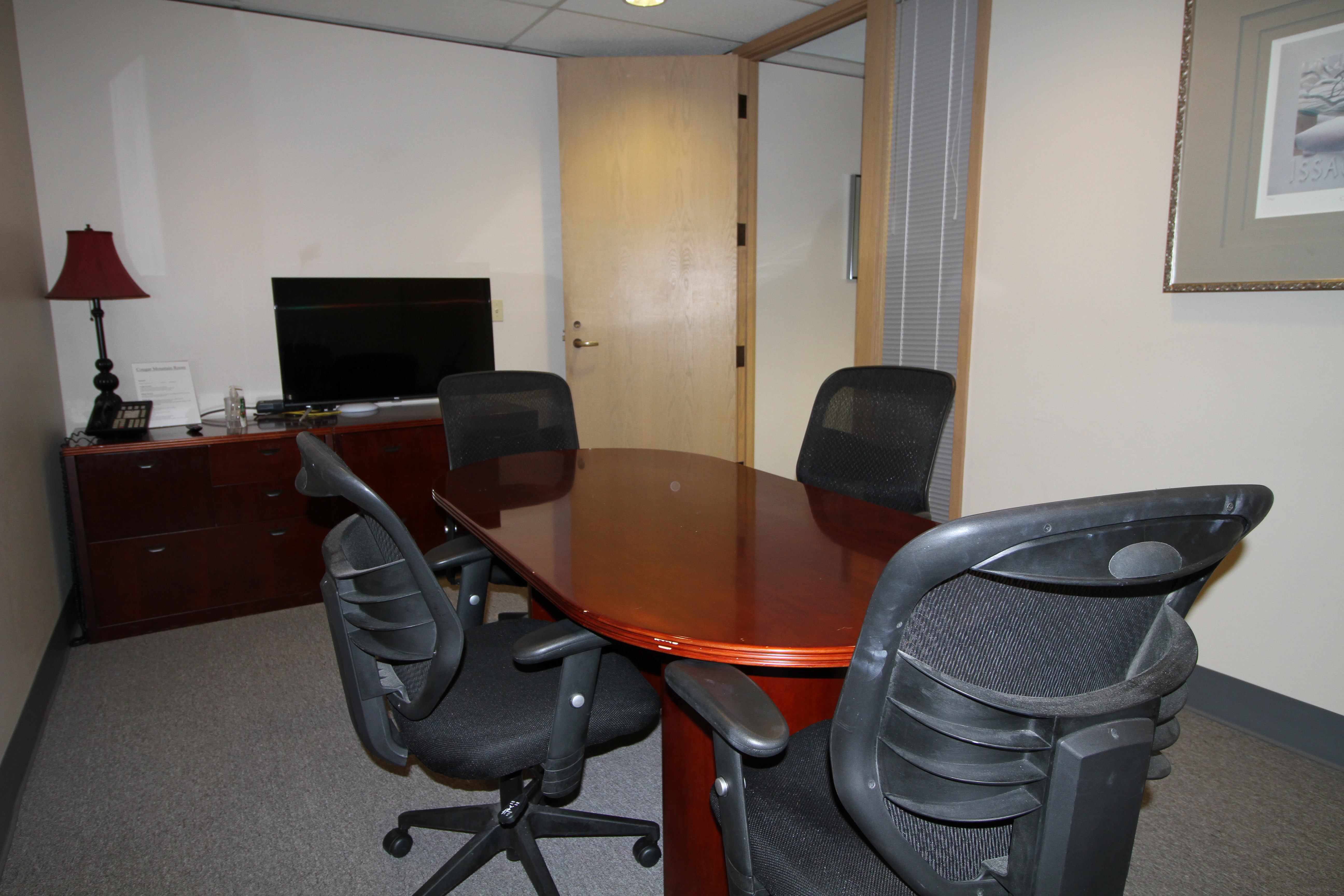Cougar Mountain Meeting Room