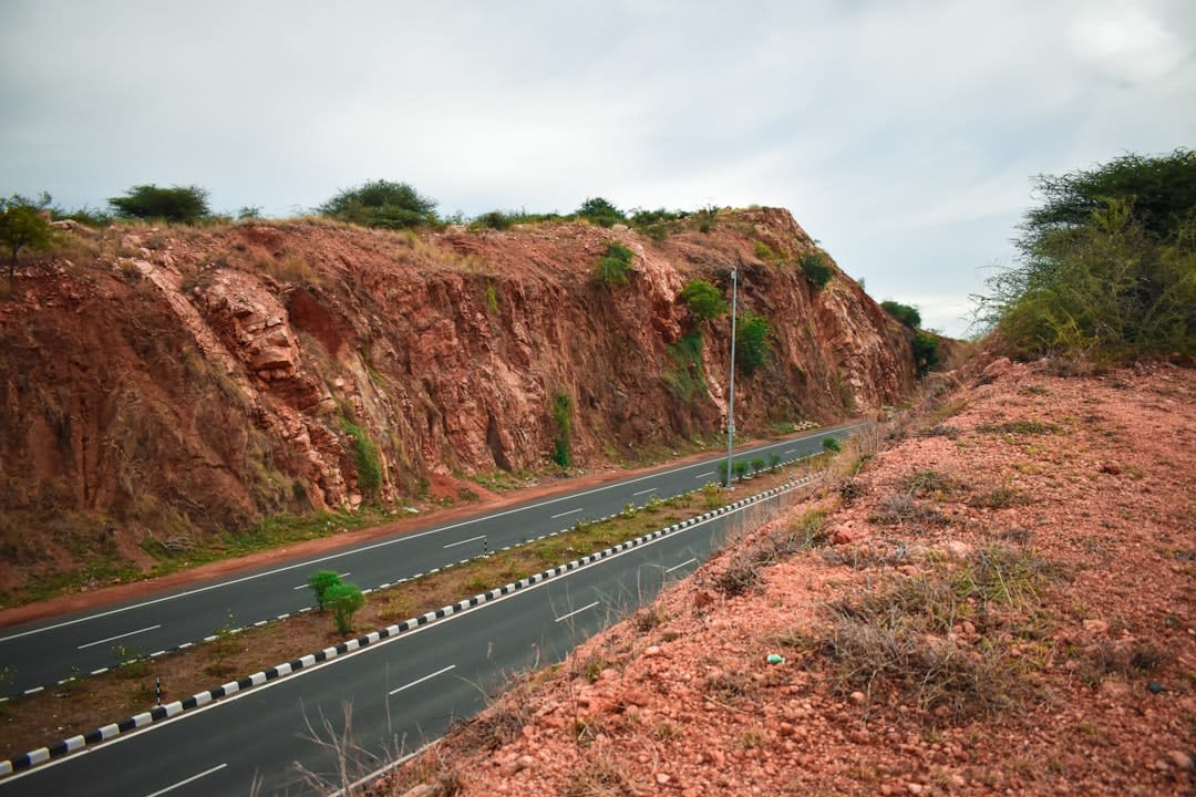 Telangana Government Fails to Implement Designated Parking Bays for Heavy Vehicles