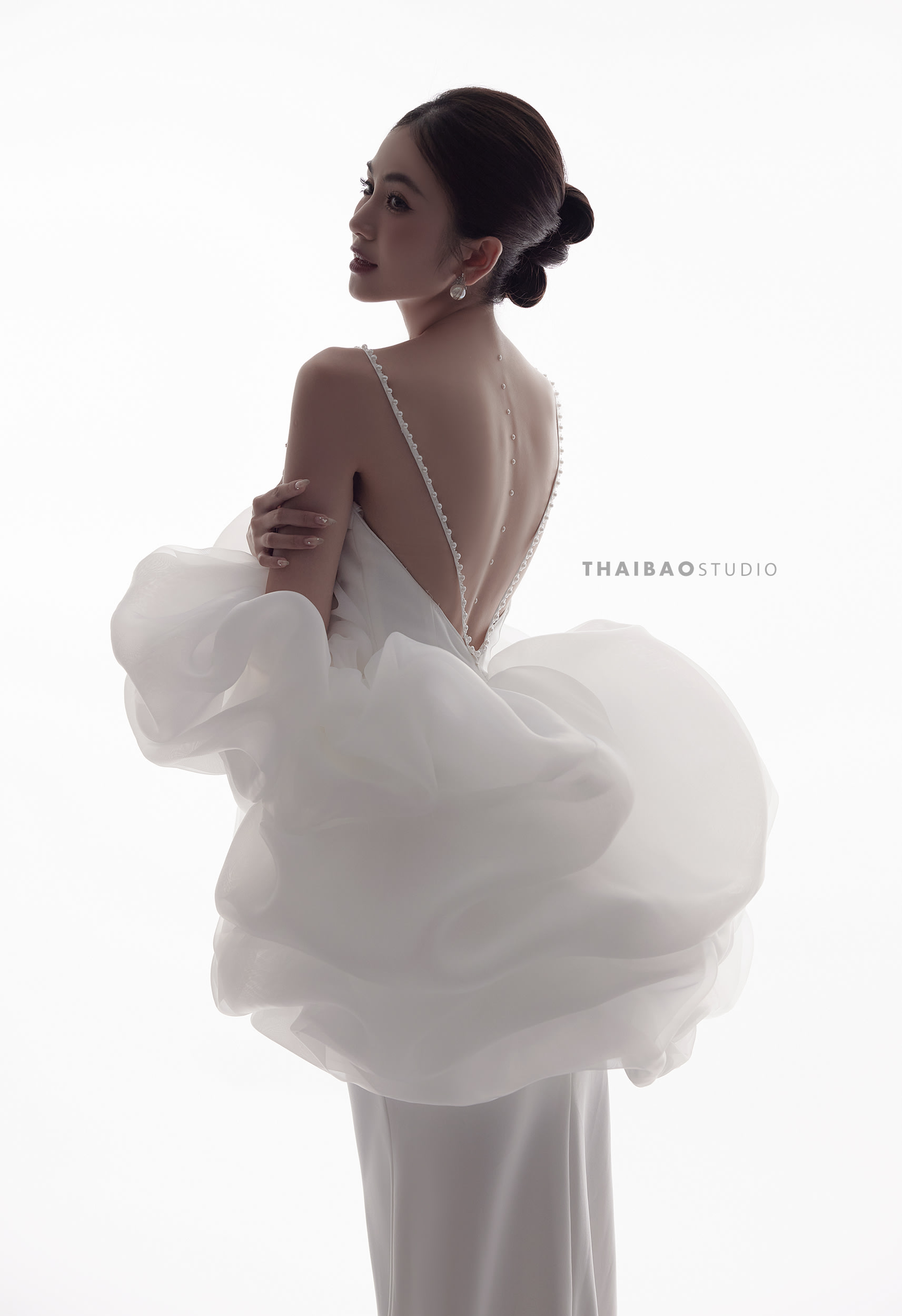 Studio NgÆ°á»£c SÃ¡ng Tá»‘i Giáº£n