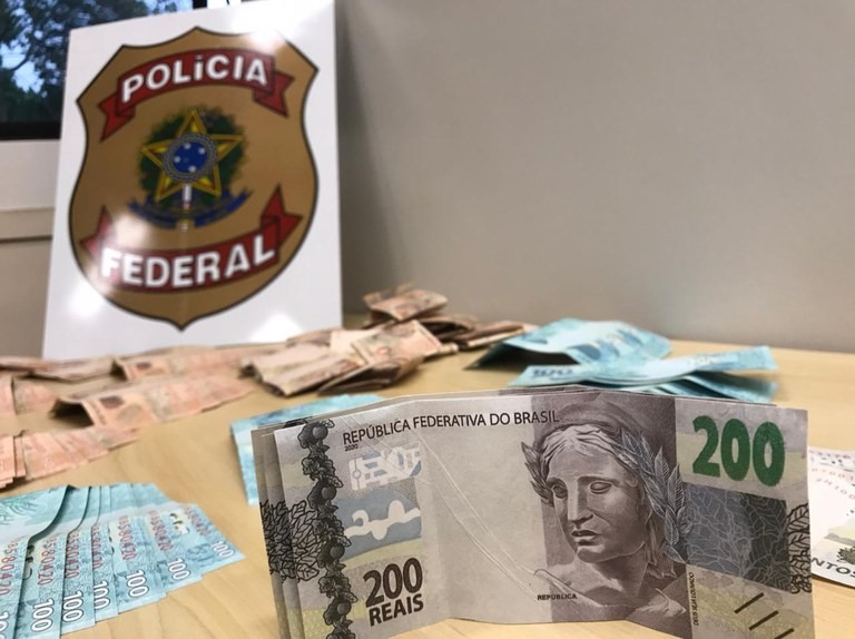 PF investiga fintechs ligadas ao PCC e prende CEO de uma delas, policial civil envolvido