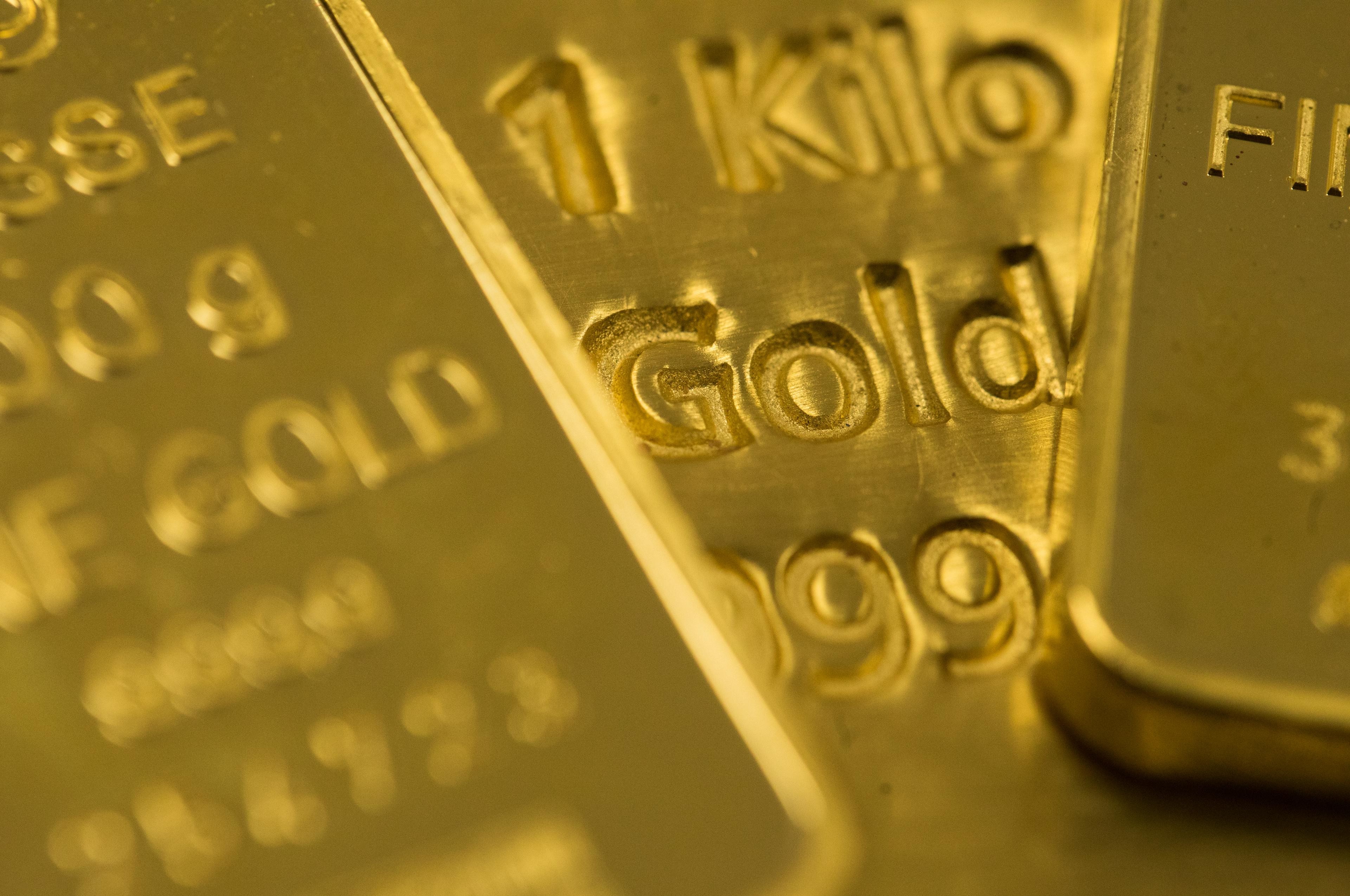 Ouro cai com realização de lucros: entenda o mercado
