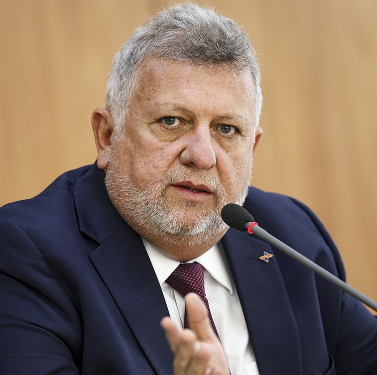 Caixa bate recorde de contratação na habitação em 2025: 67,2% de mercado, afirma presidente